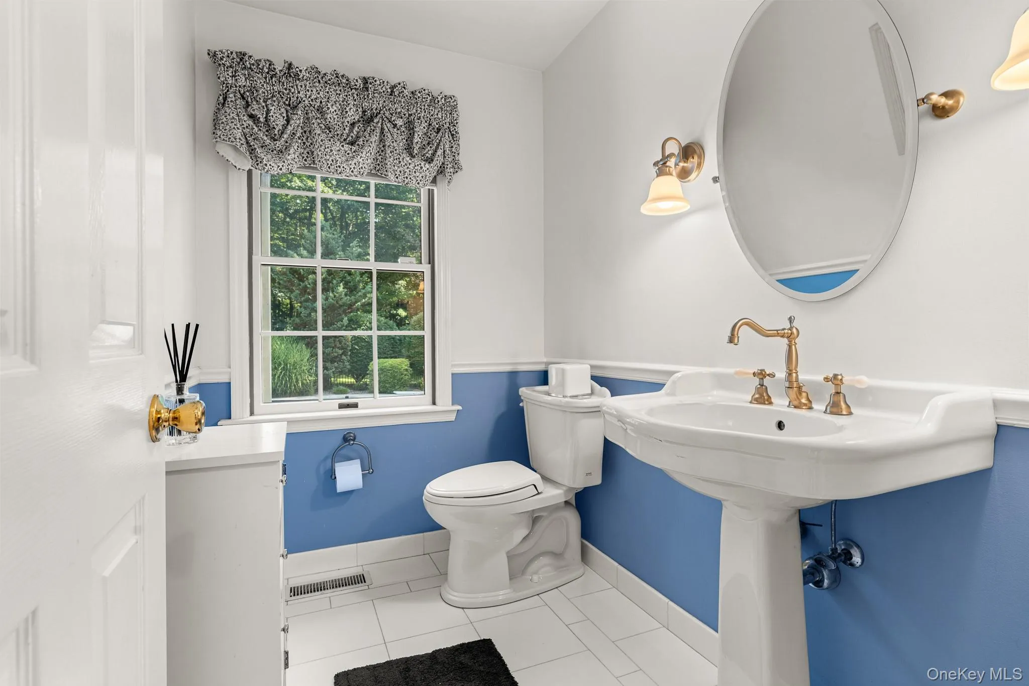 18 Arbor Court, Kent, NY, 4 Bedrooms Bedrooms, 9 Rooms Rooms,2 BathroomsBathrooms,Residential,For Rent,Arbor,0,1042775 18 Arbor Court, Kent, NY, 4 Bedrooms Bedrooms, 9 Rooms Rooms,2 BathroomsBathrooms,Residential,For Rent,Arbor,0,1042775