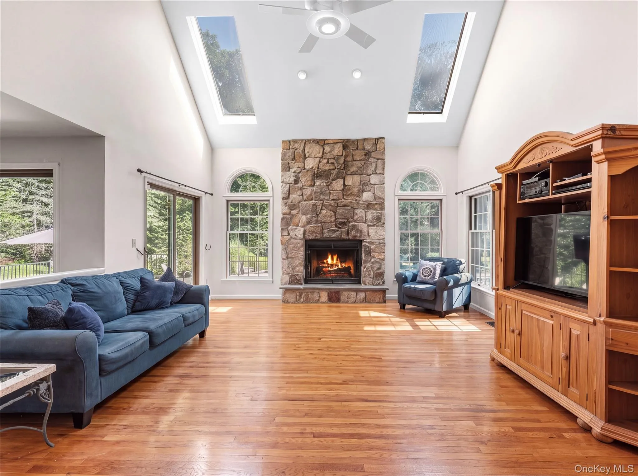 18 Arbor Court, Kent, NY, 4 Bedrooms Bedrooms, 9 Rooms Rooms,2 BathroomsBathrooms,Residential,For Rent,Arbor,0,1042775 18 Arbor Court, Kent, NY, 4 Bedrooms Bedrooms, 9 Rooms Rooms,2 BathroomsBathrooms,Residential,For Rent,Arbor,0,1042775