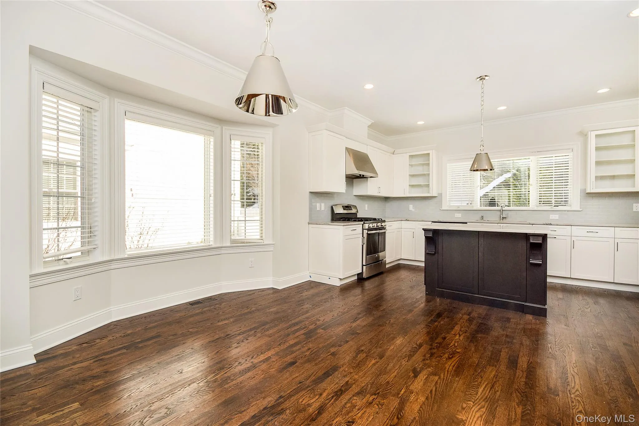 Dining Area Opens to Kitchen Dining Area Opens to Kitchen