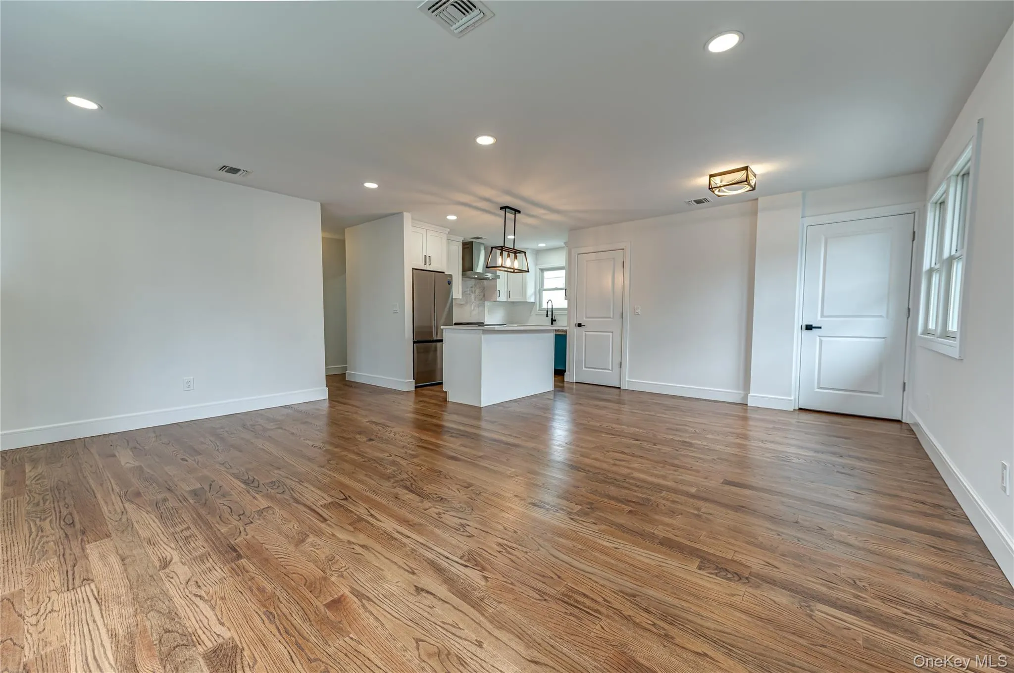 146 8th Street, Hempstead, NY, 3 Bedrooms Bedrooms, 6 Rooms Rooms,2 BathroomsBathrooms,Residential,For Rent,8th,0,1042783 146 8th Street, Hempstead, NY, 3 Bedrooms Bedrooms, 6 Rooms Rooms,2 BathroomsBathrooms,Residential,For Rent,8th,0,1042783