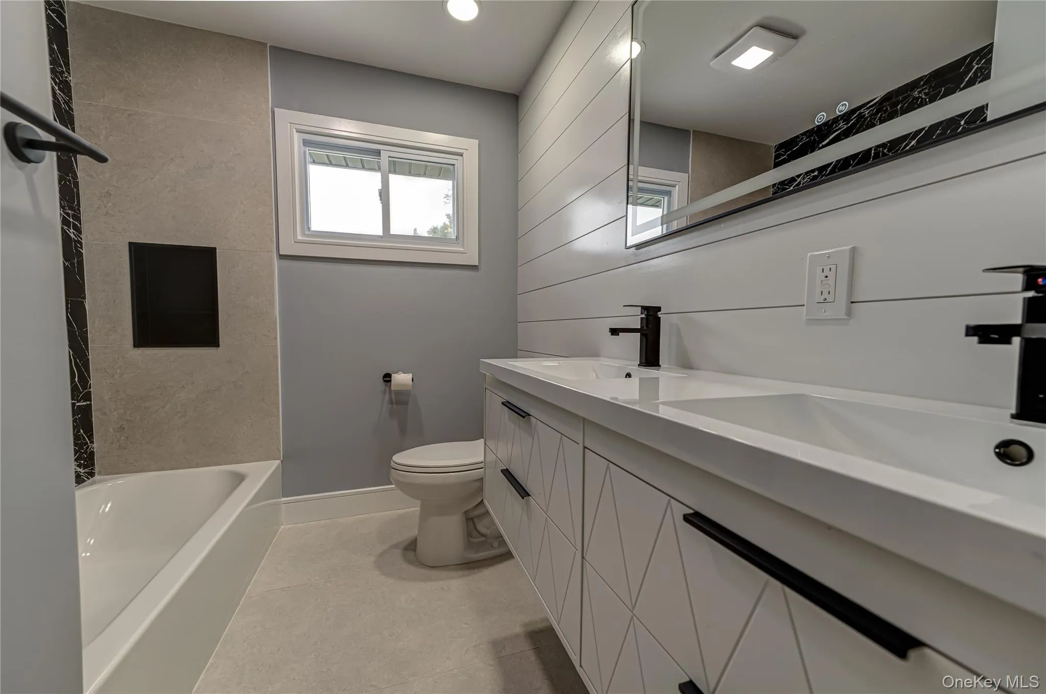 146 8th Street, Hempstead, NY, 3 Bedrooms Bedrooms, 6 Rooms Rooms,2 BathroomsBathrooms,Residential,For Rent,8th,0,1042783 146 8th Street, Hempstead, NY, 3 Bedrooms Bedrooms, 6 Rooms Rooms,2 BathroomsBathrooms,Residential,For Rent,8th,0,1042783