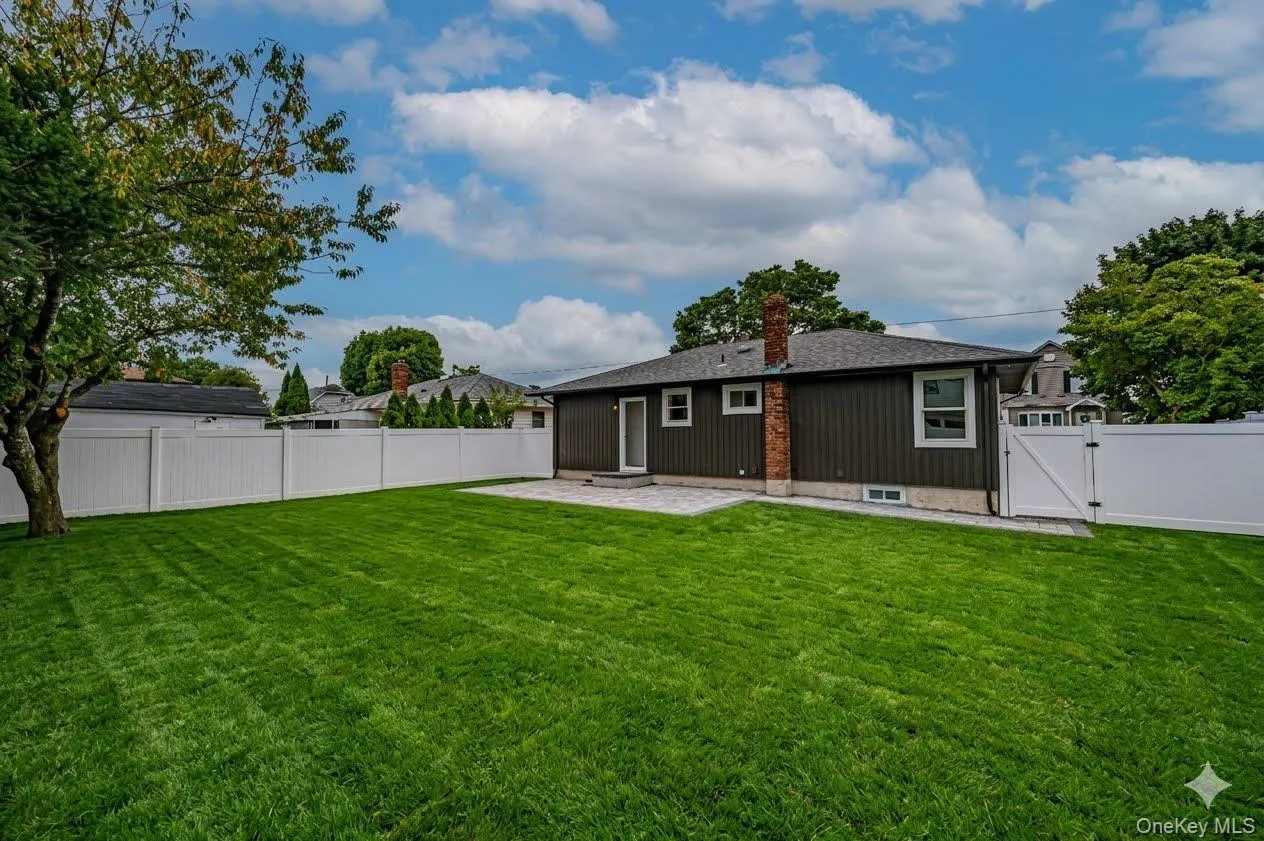 146 8th Street, Hempstead, NY, 3 Bedrooms Bedrooms, 6 Rooms Rooms,2 BathroomsBathrooms,Residential,For Rent,8th,0,1042783 146 8th Street, Hempstead, NY, 3 Bedrooms Bedrooms, 6 Rooms Rooms,2 BathroomsBathrooms,Residential,For Rent,8th,0,1042783