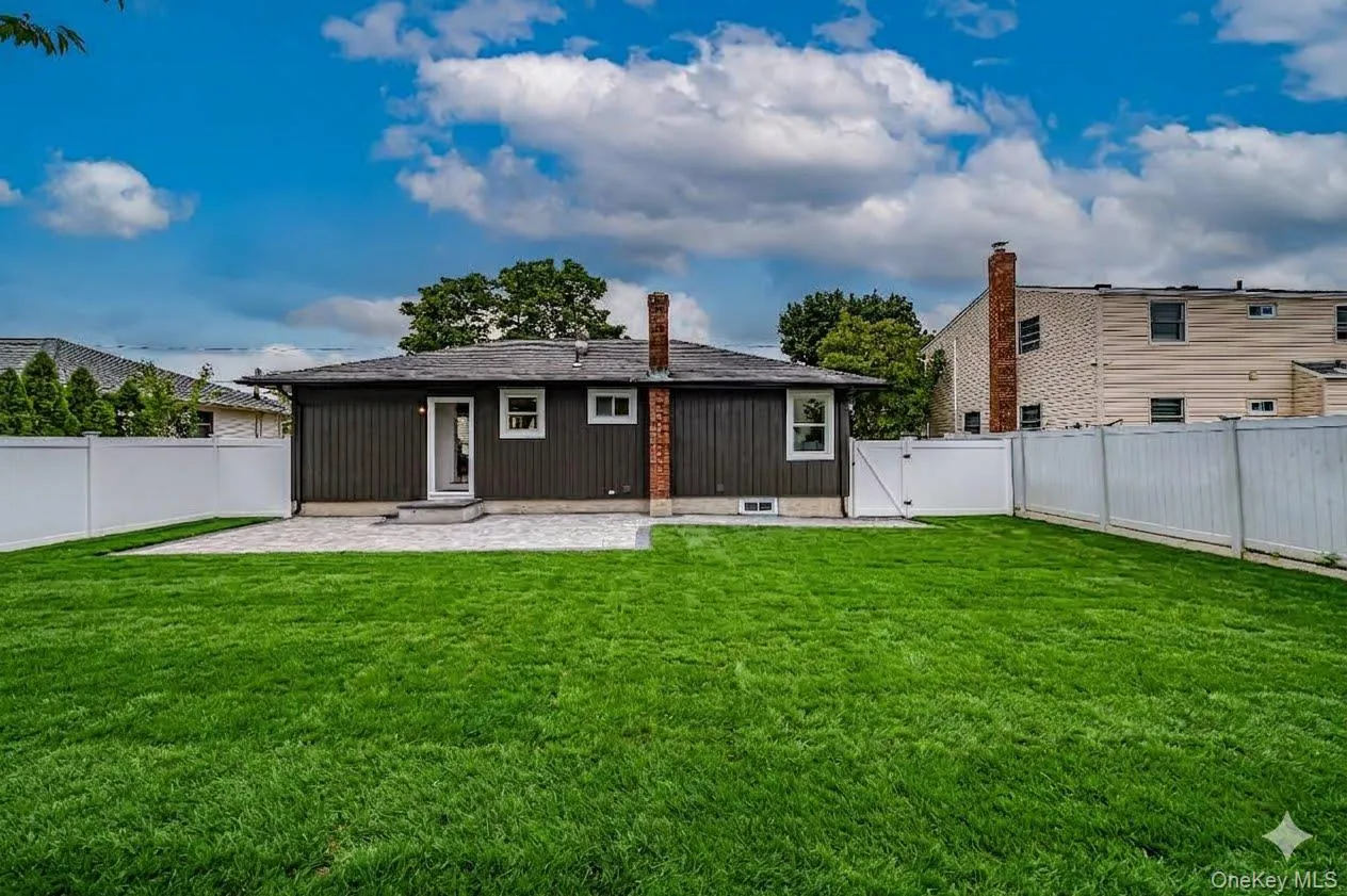 146 8th Street, Hempstead, NY, 3 Bedrooms Bedrooms, 6 Rooms Rooms,2 BathroomsBathrooms,Residential,For Rent,8th,0,1042783 146 8th Street, Hempstead, NY, 3 Bedrooms Bedrooms, 6 Rooms Rooms,2 BathroomsBathrooms,Residential,For Rent,8th,0,1042783