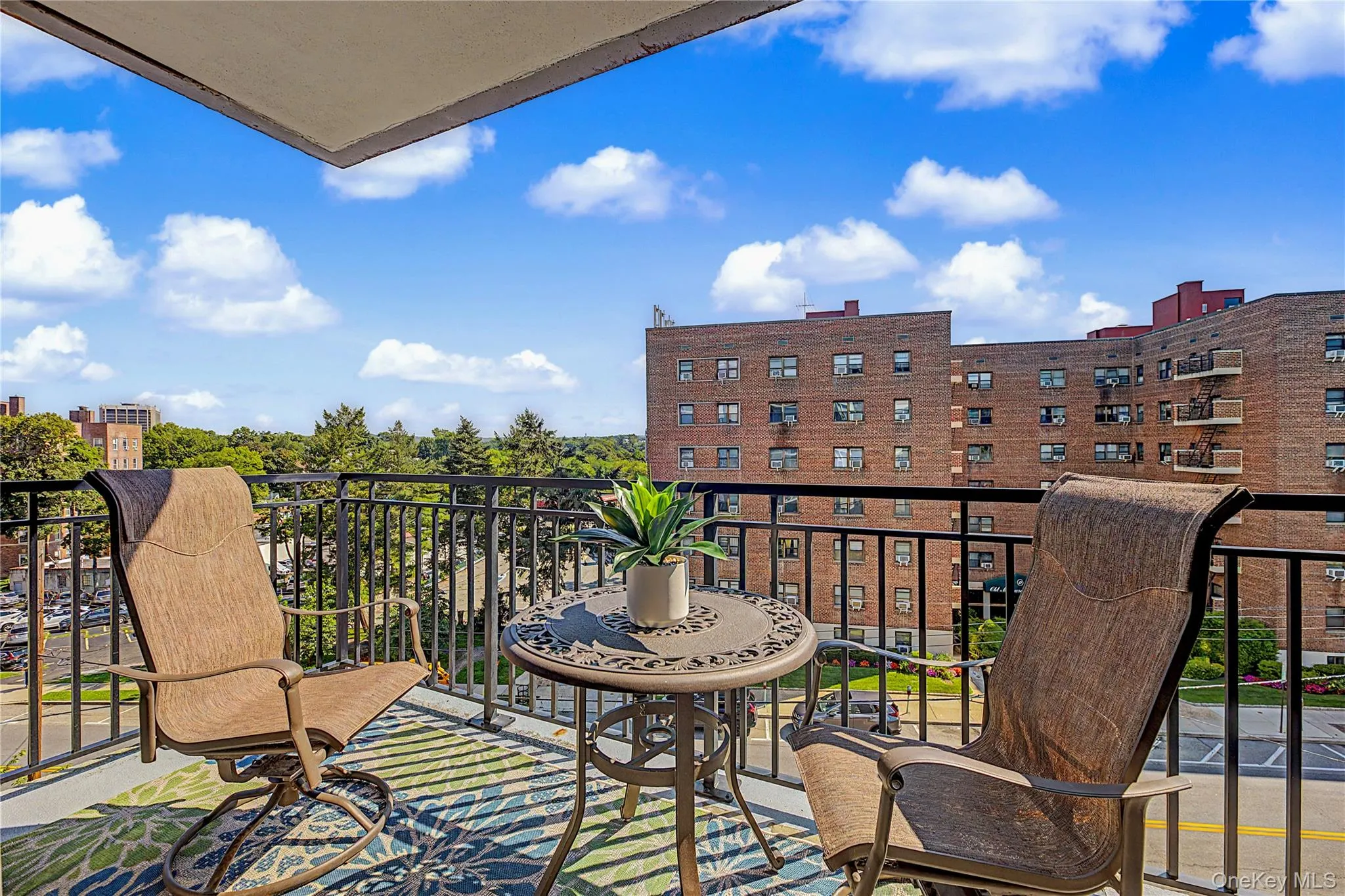 20 Old Mamaroneck Road, White Plains, NY, 2 Bedrooms Bedrooms, 6 Rooms Rooms,2 BathroomsBathrooms,Residential,For Rent,Old Mamaroneck,0,1042784 20 Old Mamaroneck Road, White Plains, NY, 2 Bedrooms Bedrooms, 6 Rooms Rooms,2 BathroomsBathrooms,Residential,For Rent,Old Mamaroneck,0,1042784