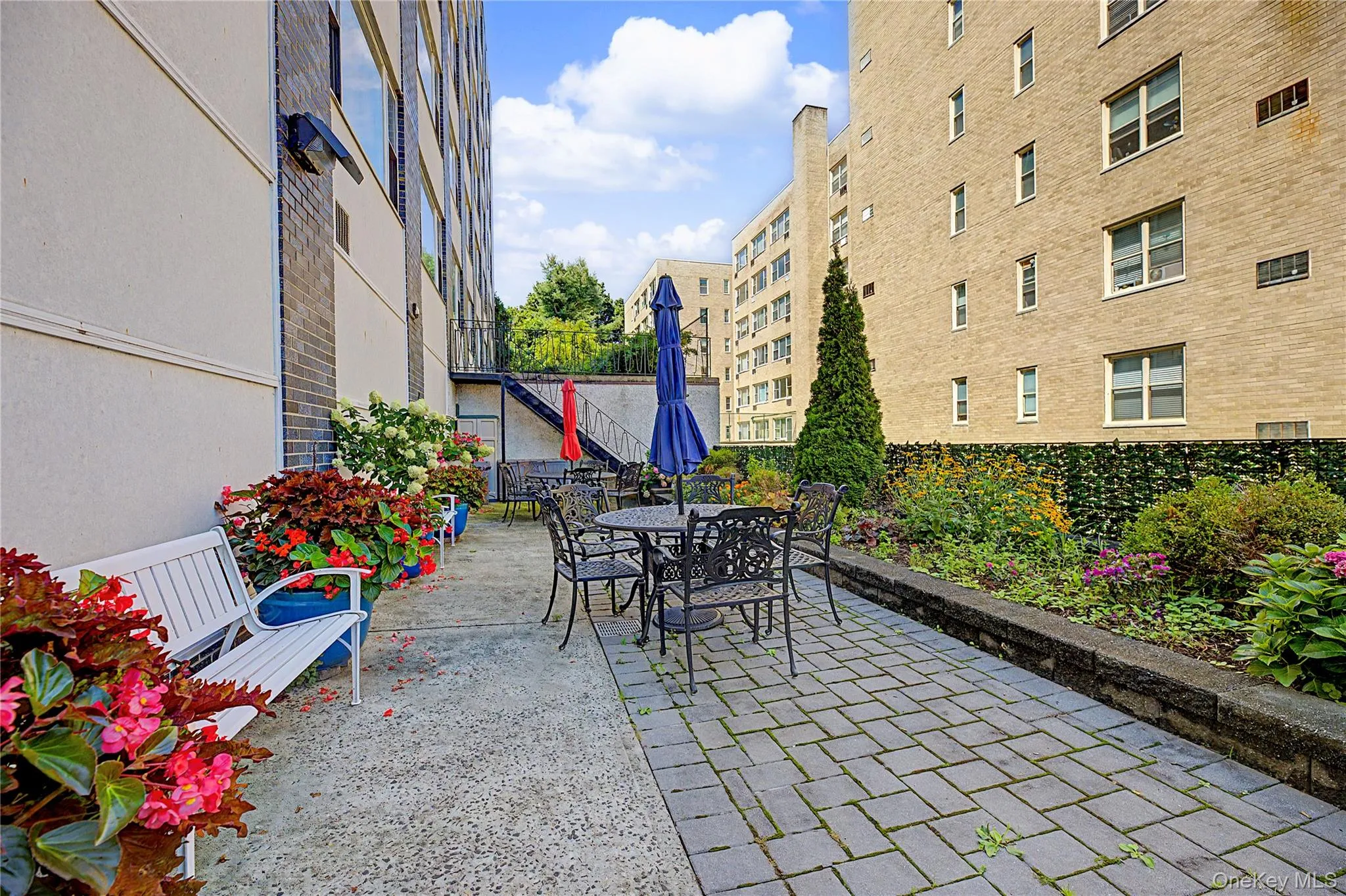 20 Old Mamaroneck Road, White Plains, NY, 2 Bedrooms Bedrooms, 6 Rooms Rooms,2 BathroomsBathrooms,Residential,For Rent,Old Mamaroneck,0,1042784 20 Old Mamaroneck Road, White Plains, NY, 2 Bedrooms Bedrooms, 6 Rooms Rooms,2 BathroomsBathrooms,Residential,For Rent,Old Mamaroneck,0,1042784