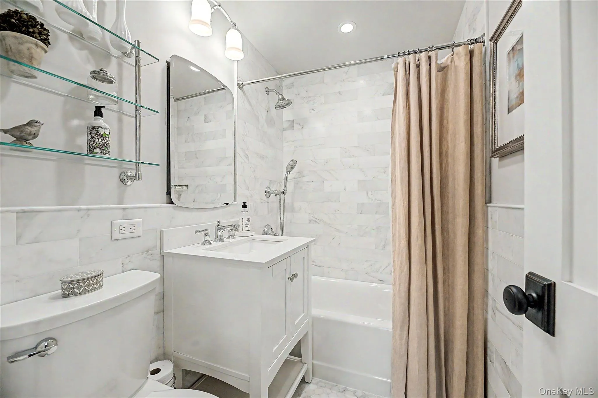 20 Old Mamaroneck Road, White Plains, NY, 2 Bedrooms Bedrooms, 6 Rooms Rooms,2 BathroomsBathrooms,Residential,For Rent,Old Mamaroneck,0,1042784 20 Old Mamaroneck Road, White Plains, NY, 2 Bedrooms Bedrooms, 6 Rooms Rooms,2 BathroomsBathrooms,Residential,For Rent,Old Mamaroneck,0,1042784