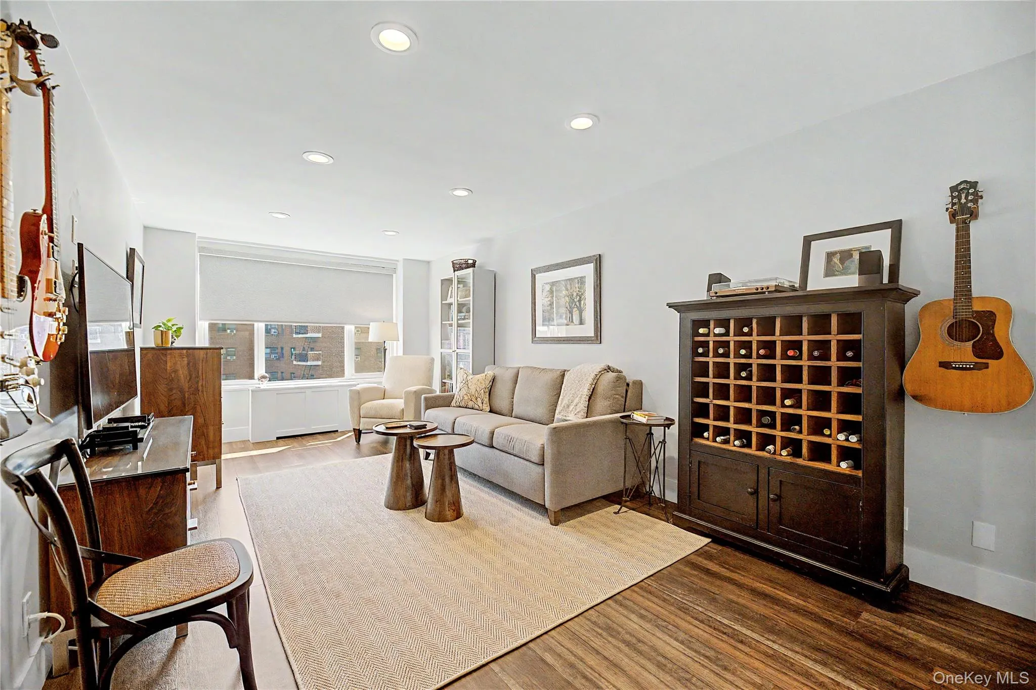 20 Old Mamaroneck Road, White Plains, NY, 2 Bedrooms Bedrooms, 6 Rooms Rooms,2 BathroomsBathrooms,Residential,For Rent,Old Mamaroneck,0,1042784 20 Old Mamaroneck Road, White Plains, NY, 2 Bedrooms Bedrooms, 6 Rooms Rooms,2 BathroomsBathrooms,Residential,For Rent,Old Mamaroneck,0,1042784