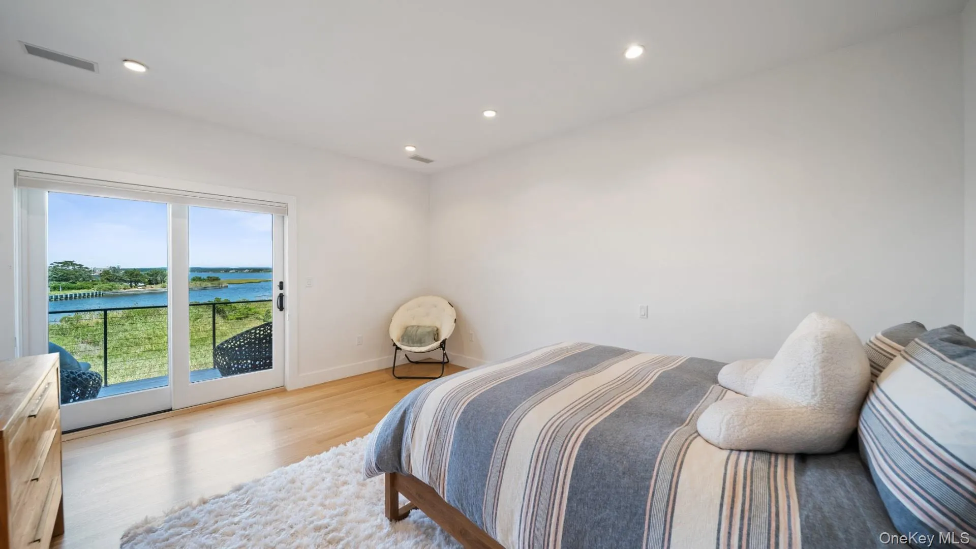 102 & 92 Dune Road, Southampton, NY, 6 Bedrooms Bedrooms, 15 Rooms Rooms,6 BathroomsBathrooms,Residential,For Rent,Dune,0,1042786 102 & 92 Dune Road, Southampton, NY, 6 Bedrooms Bedrooms, 15 Rooms Rooms,6 BathroomsBathrooms,Residential,For Rent,Dune,0,1042786