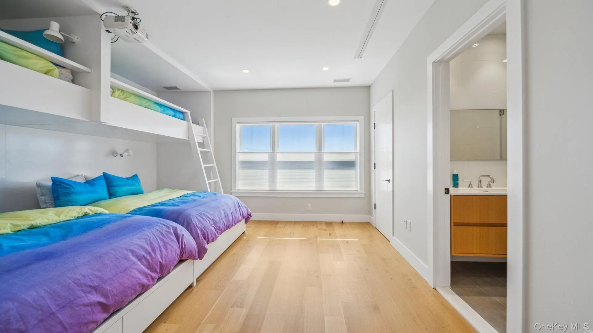 102 & 92 Dune Road, Southampton, NY, 6 Bedrooms Bedrooms, 15 Rooms Rooms,6 BathroomsBathrooms,Residential,For Rent,Dune,0,1042786 102 & 92 Dune Road, Southampton, NY, 6 Bedrooms Bedrooms, 15 Rooms Rooms,6 BathroomsBathrooms,Residential,For Rent,Dune,0,1042786