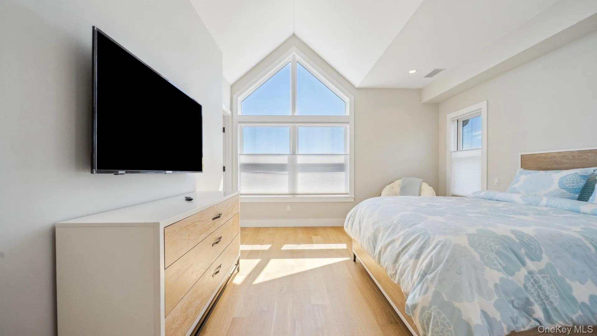 102 & 92 Dune Road, Southampton, NY, 6 Bedrooms Bedrooms, 15 Rooms Rooms,6 BathroomsBathrooms,Residential,For Rent,Dune,0,1042786 102 & 92 Dune Road, Southampton, NY, 6 Bedrooms Bedrooms, 15 Rooms Rooms,6 BathroomsBathrooms,Residential,For Rent,Dune,0,1042786