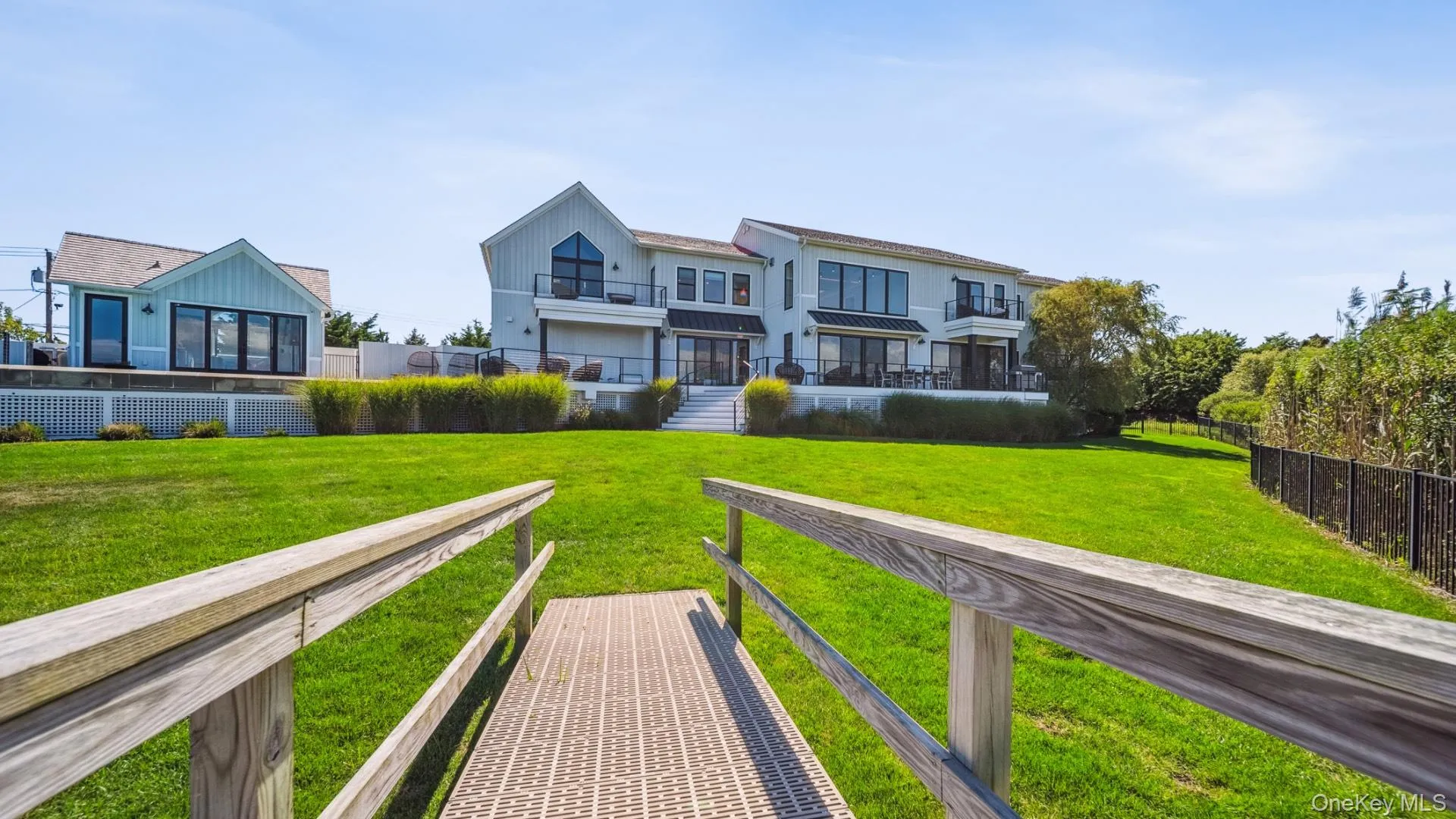 102 & 92 Dune Road, Southampton, NY, 6 Bedrooms Bedrooms, 15 Rooms Rooms,6 BathroomsBathrooms,Residential,For Rent,Dune,0,1042786 102 & 92 Dune Road, Southampton, NY, 6 Bedrooms Bedrooms, 15 Rooms Rooms,6 BathroomsBathrooms,Residential,For Rent,Dune,0,1042786