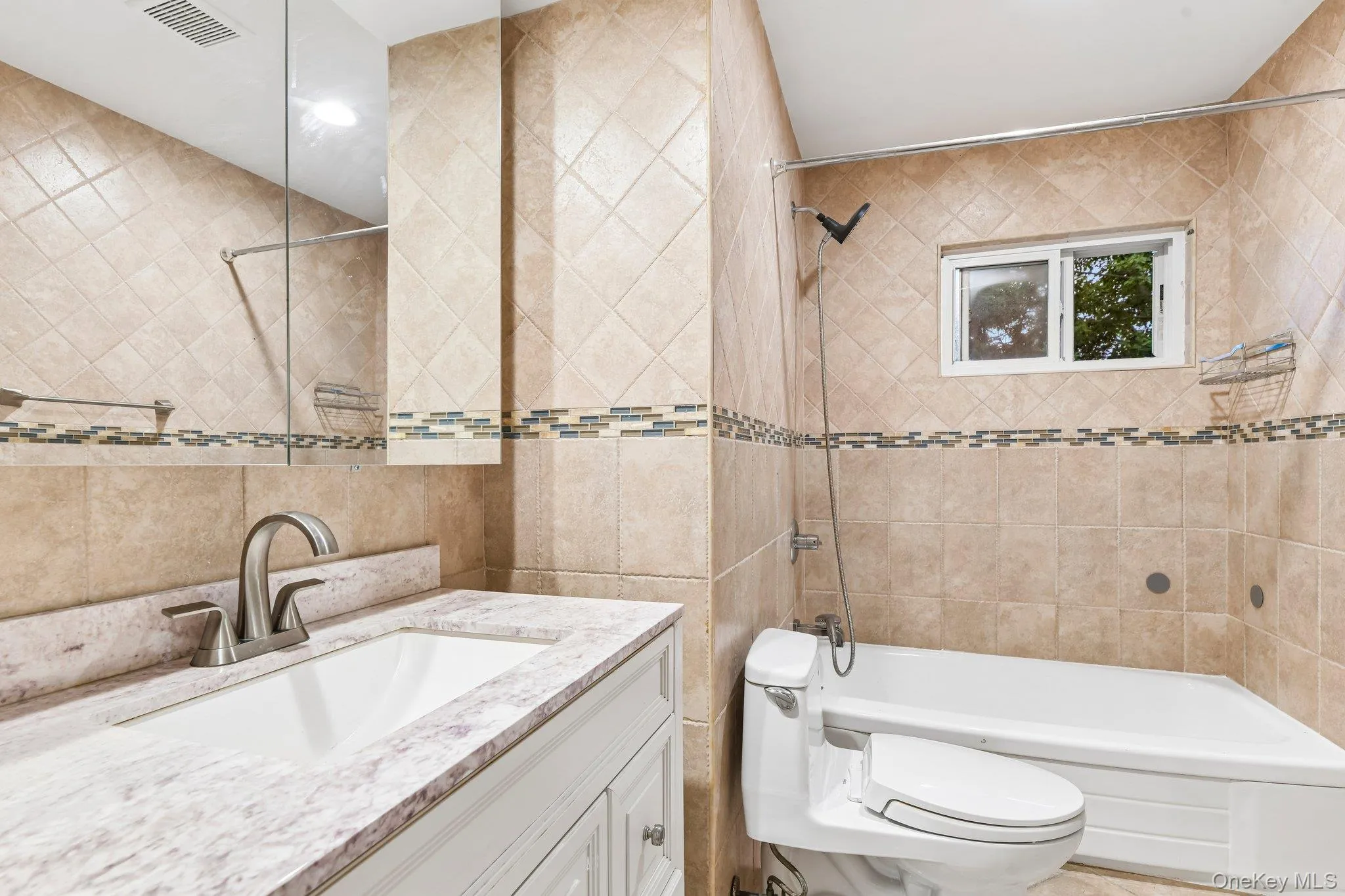 1114 Fordham Lane, Hempstead, NY, 4 Bedrooms Bedrooms, 8 Rooms Rooms,3 BathroomsBathrooms,Residential,For Rent,Fordham,0,1042792 1114 Fordham Lane, Hempstead, NY, 4 Bedrooms Bedrooms, 8 Rooms Rooms,3 BathroomsBathrooms,Residential,For Rent,Fordham,0,1042792