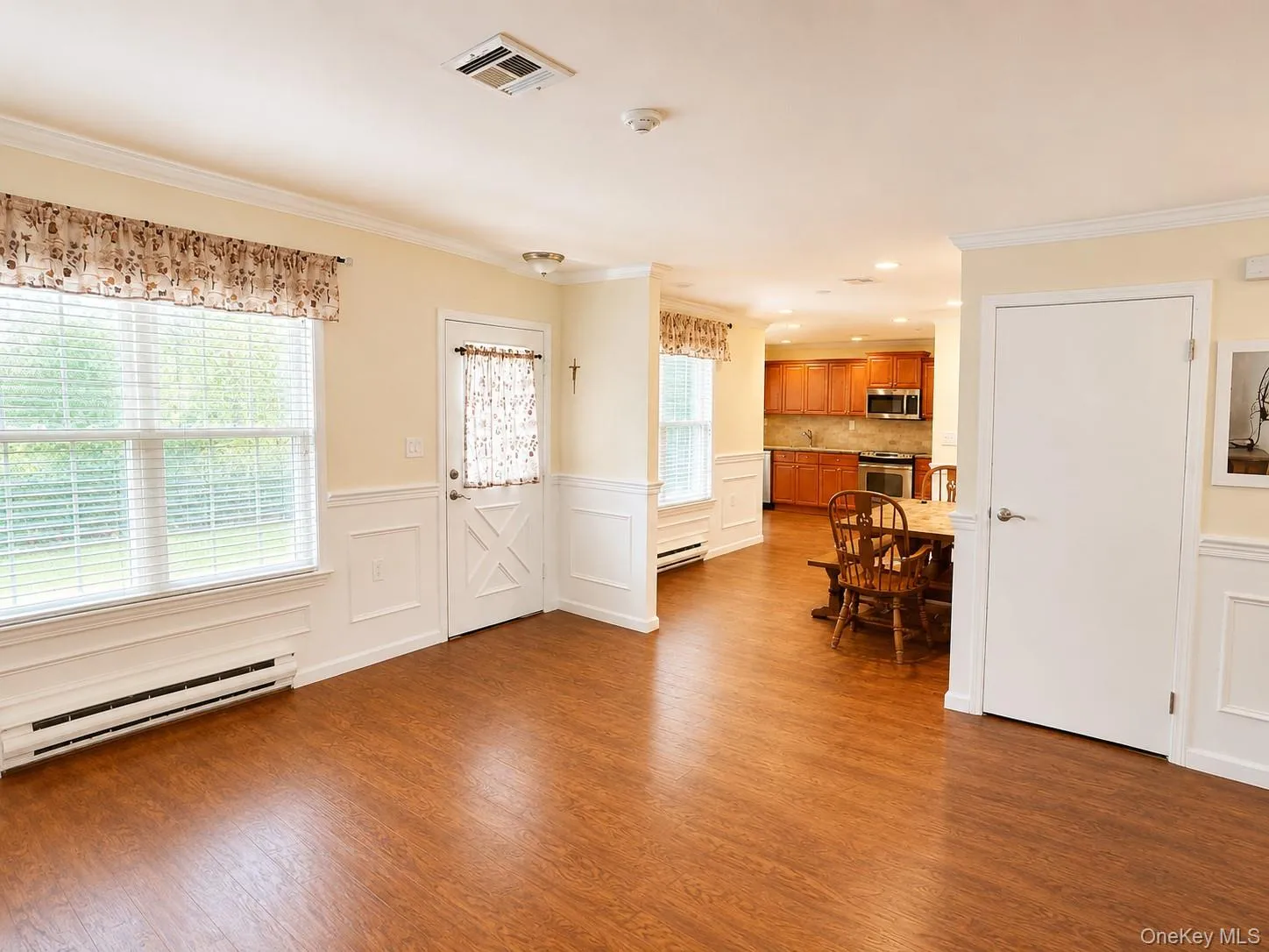 463 B Oldham Court, Brookhaven, NY, 2 Bedrooms Bedrooms, 5 Rooms Rooms,1 BathroomBathrooms,Residential,For Rent,Oldham,0,1042796 463 B Oldham Court, Brookhaven, NY, 2 Bedrooms Bedrooms, 5 Rooms Rooms,1 BathroomBathrooms,Residential,For Rent,Oldham,0,1042796