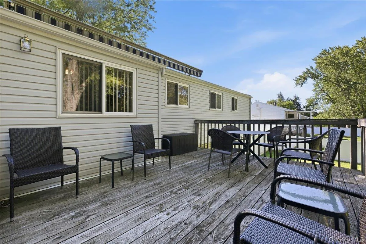 357 Town Line Road, Huntington, NY, 4 Bedrooms Bedrooms, 8 Rooms Rooms,1 BathroomBathrooms,Residential,For Rent,Town Line,0,1042799 357 Town Line Road, Huntington, NY, 4 Bedrooms Bedrooms, 8 Rooms Rooms,1 BathroomBathrooms,Residential,For Rent,Town Line,0,1042799