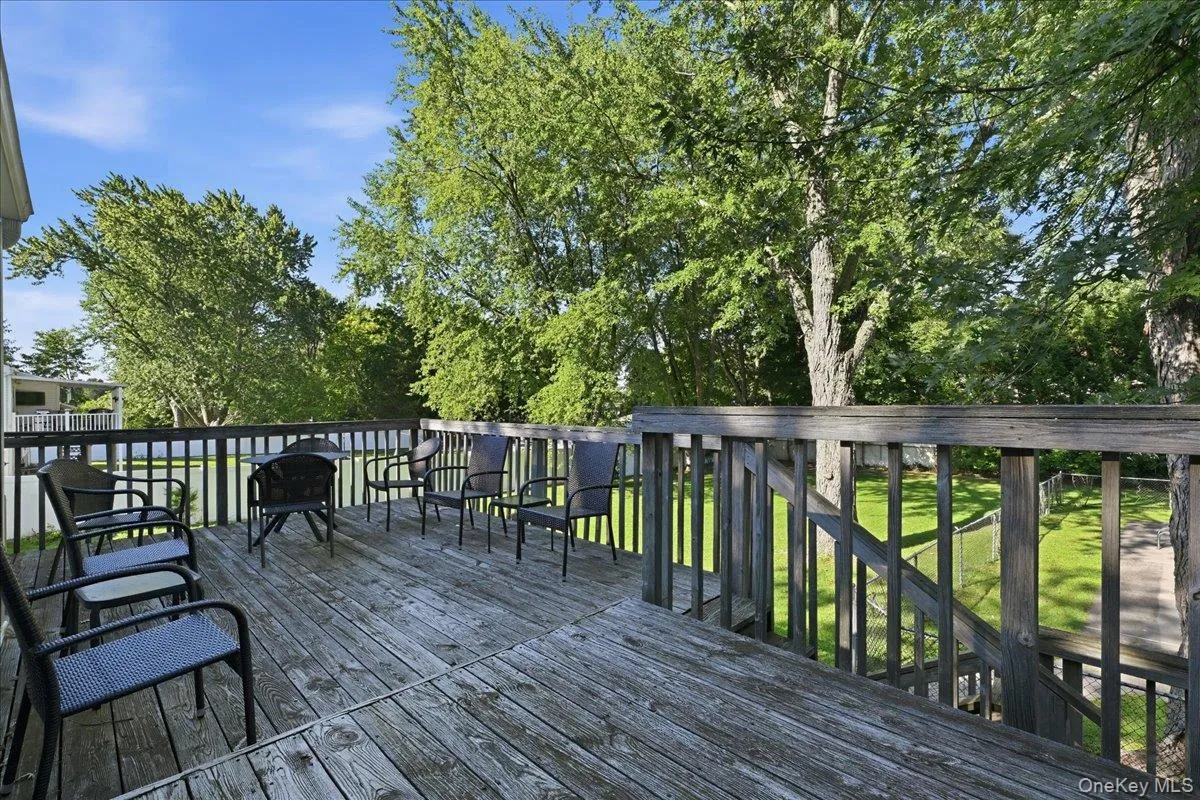 357 Town Line Road, Huntington, NY, 4 Bedrooms Bedrooms, 8 Rooms Rooms,1 BathroomBathrooms,Residential,For Rent,Town Line,0,1042799 357 Town Line Road, Huntington, NY, 4 Bedrooms Bedrooms, 8 Rooms Rooms,1 BathroomBathrooms,Residential,For Rent,Town Line,0,1042799