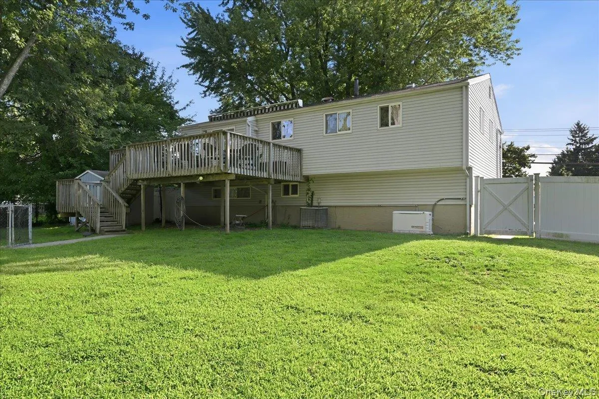 357 Town Line Road, Huntington, NY, 4 Bedrooms Bedrooms, 8 Rooms Rooms,1 BathroomBathrooms,Residential,For Rent,Town Line,0,1042799 357 Town Line Road, Huntington, NY, 4 Bedrooms Bedrooms, 8 Rooms Rooms,1 BathroomBathrooms,Residential,For Rent,Town Line,0,1042799