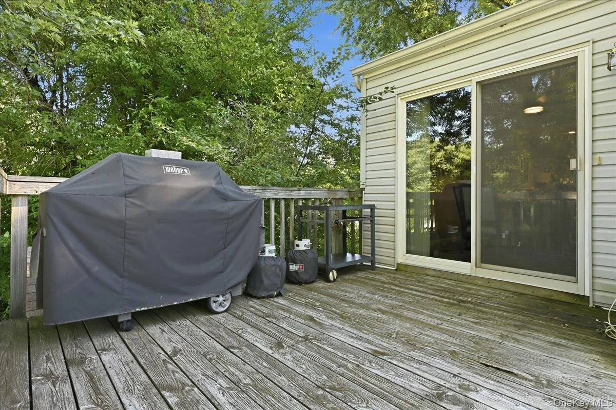 357 Town Line Road, Huntington, NY, 4 Bedrooms Bedrooms, 8 Rooms Rooms,1 BathroomBathrooms,Residential,For Rent,Town Line,0,1042799 357 Town Line Road, Huntington, NY, 4 Bedrooms Bedrooms, 8 Rooms Rooms,1 BathroomBathrooms,Residential,For Rent,Town Line,0,1042799