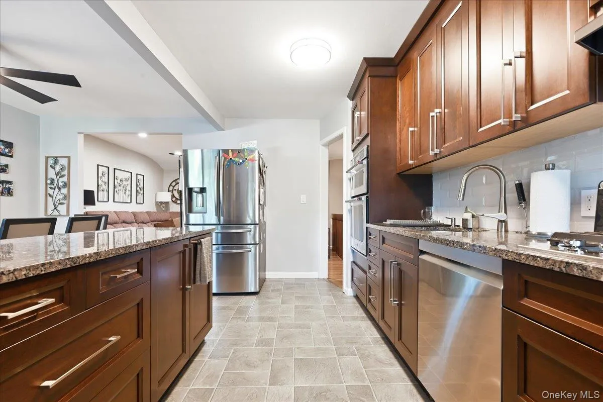 357 Town Line Road, Huntington, NY, 4 Bedrooms Bedrooms, 8 Rooms Rooms,1 BathroomBathrooms,Residential,For Rent,Town Line,0,1042799 357 Town Line Road, Huntington, NY, 4 Bedrooms Bedrooms, 8 Rooms Rooms,1 BathroomBathrooms,Residential,For Rent,Town Line,0,1042799