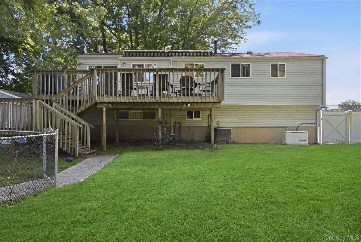 357 Town Line Road, Huntington, NY, 4 Bedrooms Bedrooms, 8 Rooms Rooms,1 BathroomBathrooms,Residential,For Rent,Town Line,0,1042799 357 Town Line Road, Huntington, NY, 4 Bedrooms Bedrooms, 8 Rooms Rooms,1 BathroomBathrooms,Residential,For Rent,Town Line,0,1042799