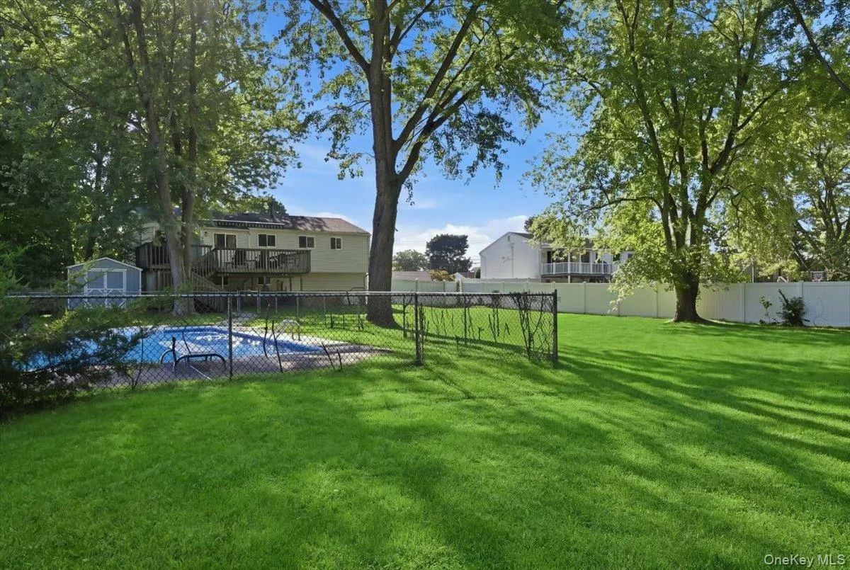 357 Town Line Road, Huntington, NY, 4 Bedrooms Bedrooms, 8 Rooms Rooms,1 BathroomBathrooms,Residential,For Rent,Town Line,0,1042799 357 Town Line Road, Huntington, NY, 4 Bedrooms Bedrooms, 8 Rooms Rooms,1 BathroomBathrooms,Residential,For Rent,Town Line,0,1042799