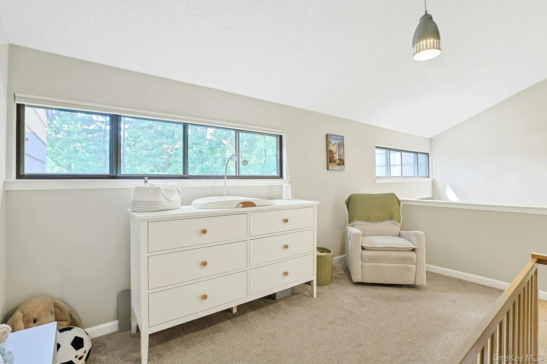 Loft: second bedroom, home office, guest area Loft: second bedroom, home office, guest area