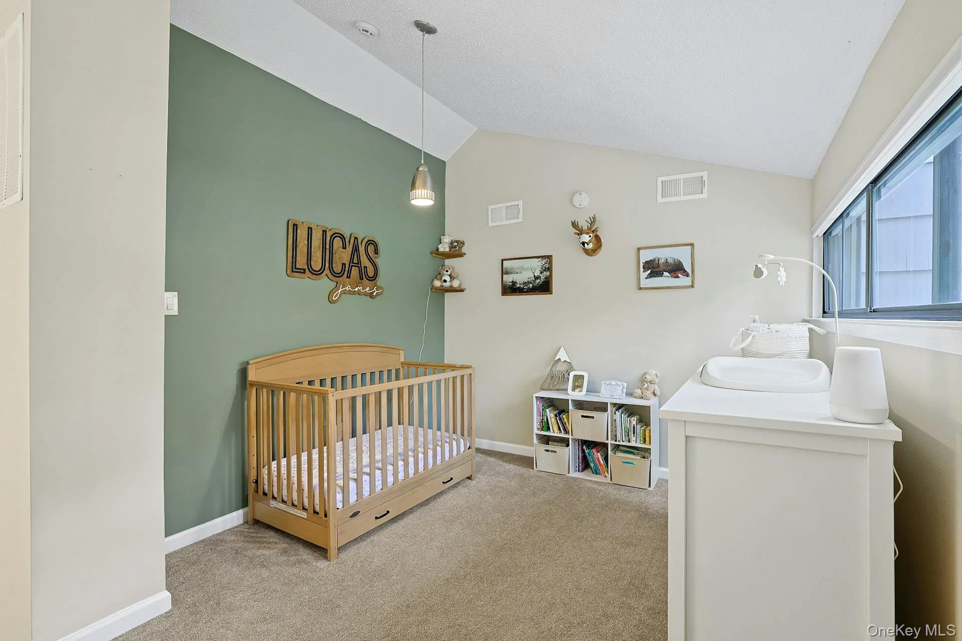 Loft: second bedroom, home office, guest area Loft: second bedroom, home office, guest area