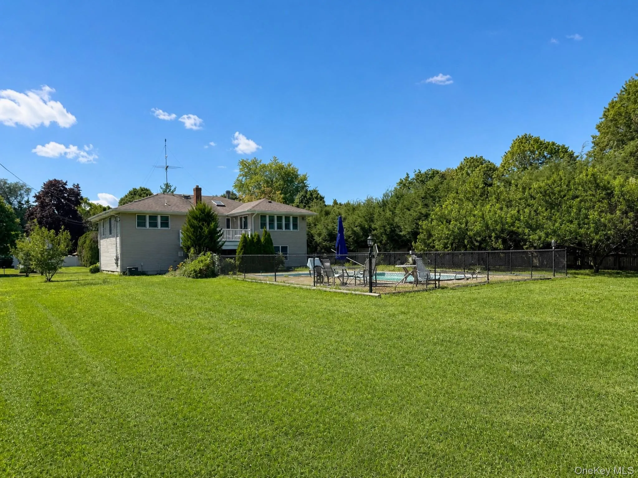 5 Cherrywood Drive, Huntington, NY, 4 Bedrooms Bedrooms, 9 Rooms Rooms,2 BathroomsBathrooms,Residential,For Rent,Cherrywood,0,1042804 5 Cherrywood Drive, Huntington, NY, 4 Bedrooms Bedrooms, 9 Rooms Rooms,2 BathroomsBathrooms,Residential,For Rent,Cherrywood,0,1042804