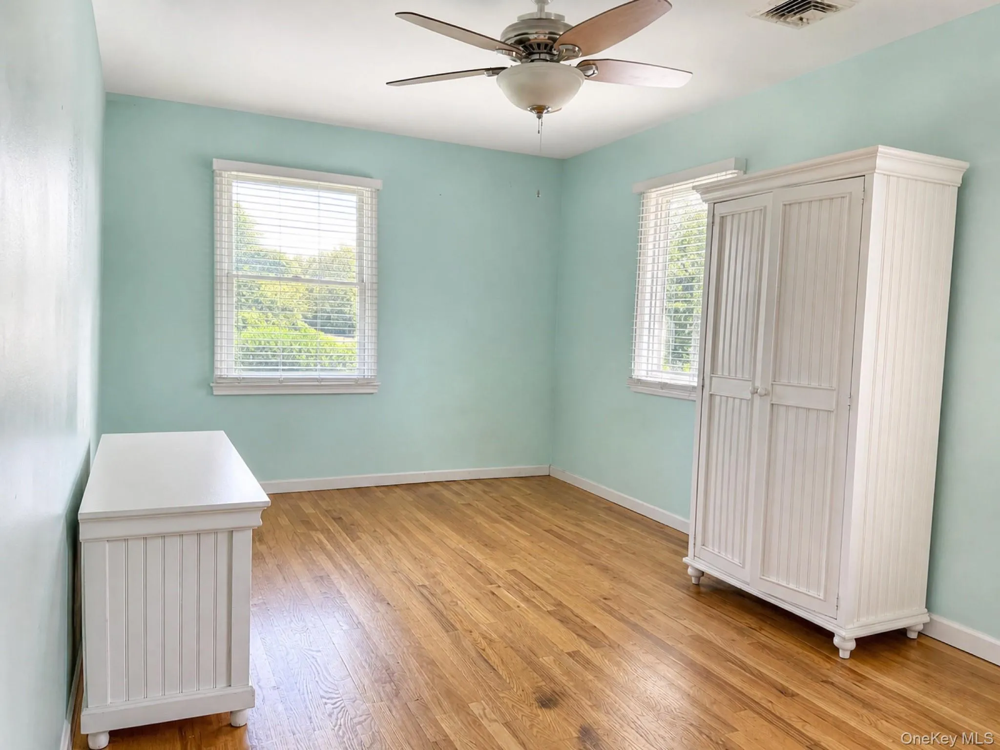 5 Cherrywood Drive, Huntington, NY, 4 Bedrooms Bedrooms, 9 Rooms Rooms,2 BathroomsBathrooms,Residential,For Rent,Cherrywood,0,1042804 5 Cherrywood Drive, Huntington, NY, 4 Bedrooms Bedrooms, 9 Rooms Rooms,2 BathroomsBathrooms,Residential,For Rent,Cherrywood,0,1042804