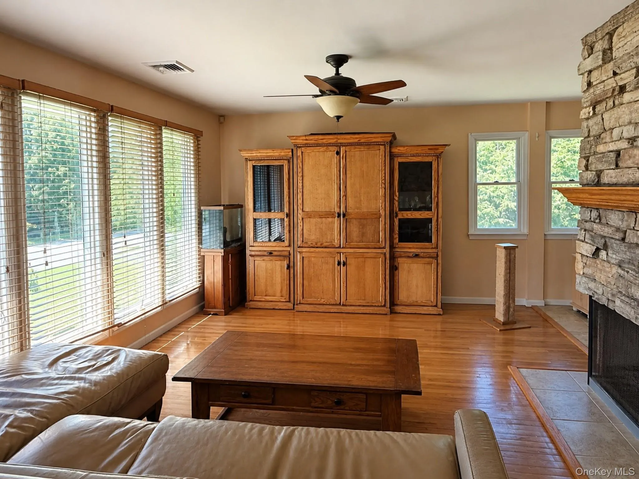 5 Cherrywood Drive, Huntington, NY, 4 Bedrooms Bedrooms, 9 Rooms Rooms,2 BathroomsBathrooms,Residential,For Rent,Cherrywood,0,1042804 5 Cherrywood Drive, Huntington, NY, 4 Bedrooms Bedrooms, 9 Rooms Rooms,2 BathroomsBathrooms,Residential,For Rent,Cherrywood,0,1042804