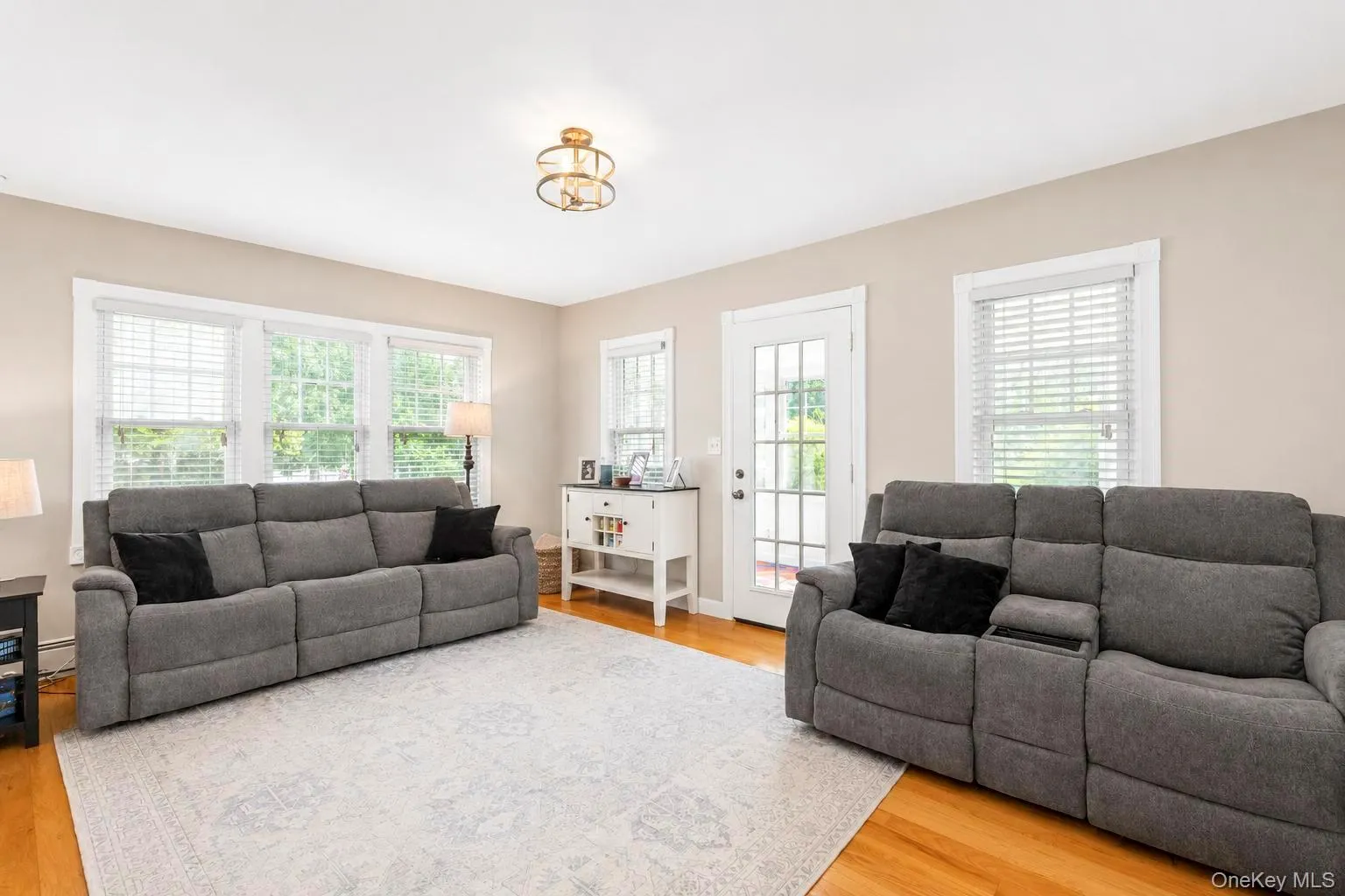 30 Pansy Road, Brookhaven, NY, 3 Bedrooms Bedrooms, 5 Rooms Rooms,2 BathroomsBathrooms,Residential,For Rent,Pansy,0,1042805 30 Pansy Road, Brookhaven, NY, 3 Bedrooms Bedrooms, 5 Rooms Rooms,2 BathroomsBathrooms,Residential,For Rent,Pansy,0,1042805