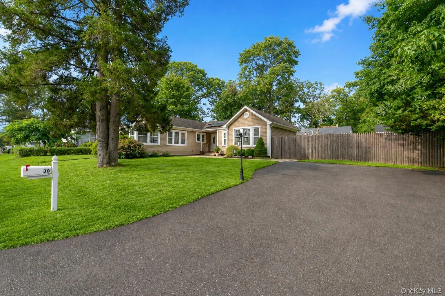 30 Pansy Road, Brookhaven, NY, 3 Bedrooms Bedrooms, 5 Rooms Rooms,2 BathroomsBathrooms,Residential,For Rent,Pansy,0,1042805 30 Pansy Road, Brookhaven, NY, 3 Bedrooms Bedrooms, 5 Rooms Rooms,2 BathroomsBathrooms,Residential,For Rent,Pansy,0,1042805