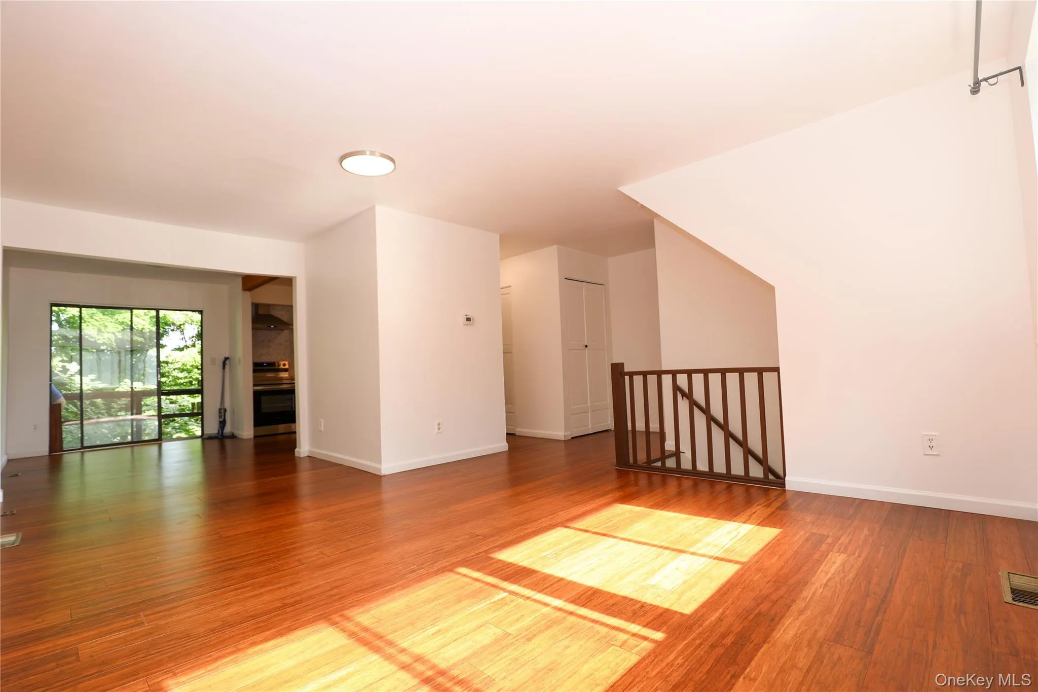 259 Village Court, Kingston, NY, 3 Bedrooms Bedrooms, 6 Rooms Rooms,1 BathroomBathrooms,Residential Lease,For Rent,Village,0,1042811 259 Village Court, Kingston, NY, 3 Bedrooms Bedrooms, 6 Rooms Rooms,1 BathroomBathrooms,Residential Lease,For Rent,Village,0,1042811