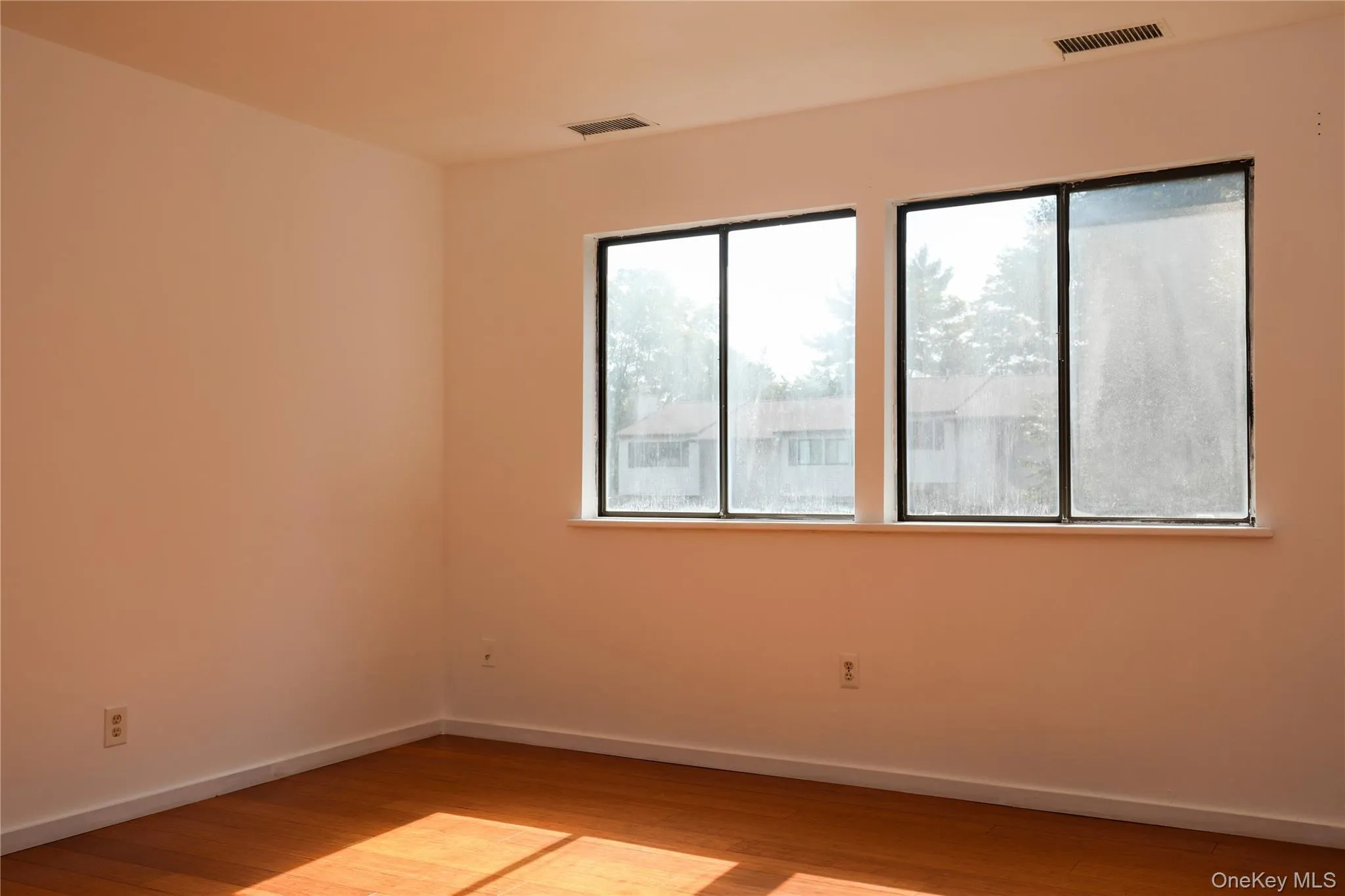 259 Village Court, Kingston, NY, 3 Bedrooms Bedrooms, 6 Rooms Rooms,1 BathroomBathrooms,Residential Lease,For Rent,Village,0,1042811 259 Village Court, Kingston, NY, 3 Bedrooms Bedrooms, 6 Rooms Rooms,1 BathroomBathrooms,Residential Lease,For Rent,Village,0,1042811