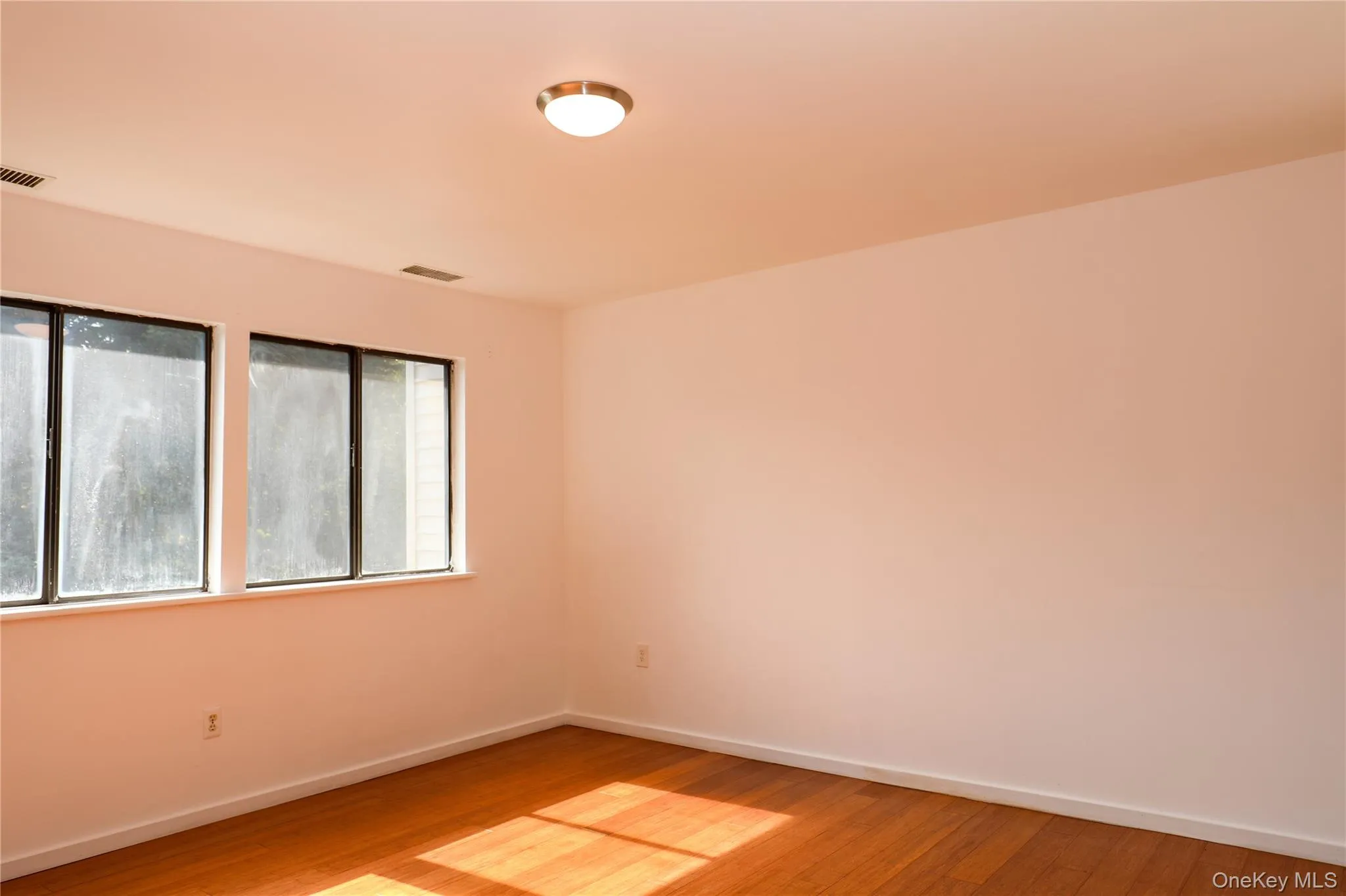 259 Village Court, Kingston, NY, 3 Bedrooms Bedrooms, 6 Rooms Rooms,1 BathroomBathrooms,Residential Lease,For Rent,Village,0,1042811 259 Village Court, Kingston, NY, 3 Bedrooms Bedrooms, 6 Rooms Rooms,1 BathroomBathrooms,Residential Lease,For Rent,Village,0,1042811