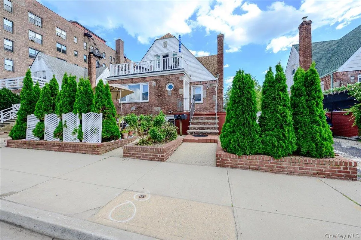 364 Broadway, Long Beach, NY, 2 Bedrooms Bedrooms, 4 Rooms Rooms,1 BathroomBathrooms,Residential Lease,For Rent,Broadway,0,1042816 364 Broadway, Long Beach, NY, 2 Bedrooms Bedrooms, 4 Rooms Rooms,1 BathroomBathrooms,Residential Lease,For Rent,Broadway,0,1042816