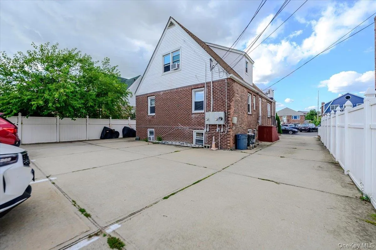 364 Broadway, Long Beach, NY, 2 Bedrooms Bedrooms, 4 Rooms Rooms,1 BathroomBathrooms,Residential Lease,For Rent,Broadway,0,1042816 364 Broadway, Long Beach, NY, 2 Bedrooms Bedrooms, 4 Rooms Rooms,1 BathroomBathrooms,Residential Lease,For Rent,Broadway,0,1042816