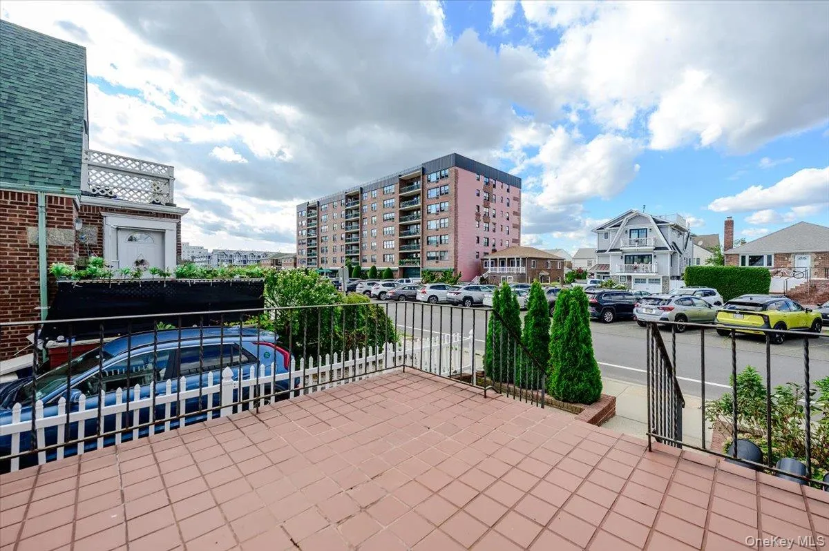 364 Broadway, Long Beach, NY, 2 Bedrooms Bedrooms, 4 Rooms Rooms,1 BathroomBathrooms,Residential Lease,For Rent,Broadway,0,1042816 364 Broadway, Long Beach, NY, 2 Bedrooms Bedrooms, 4 Rooms Rooms,1 BathroomBathrooms,Residential Lease,For Rent,Broadway,0,1042816