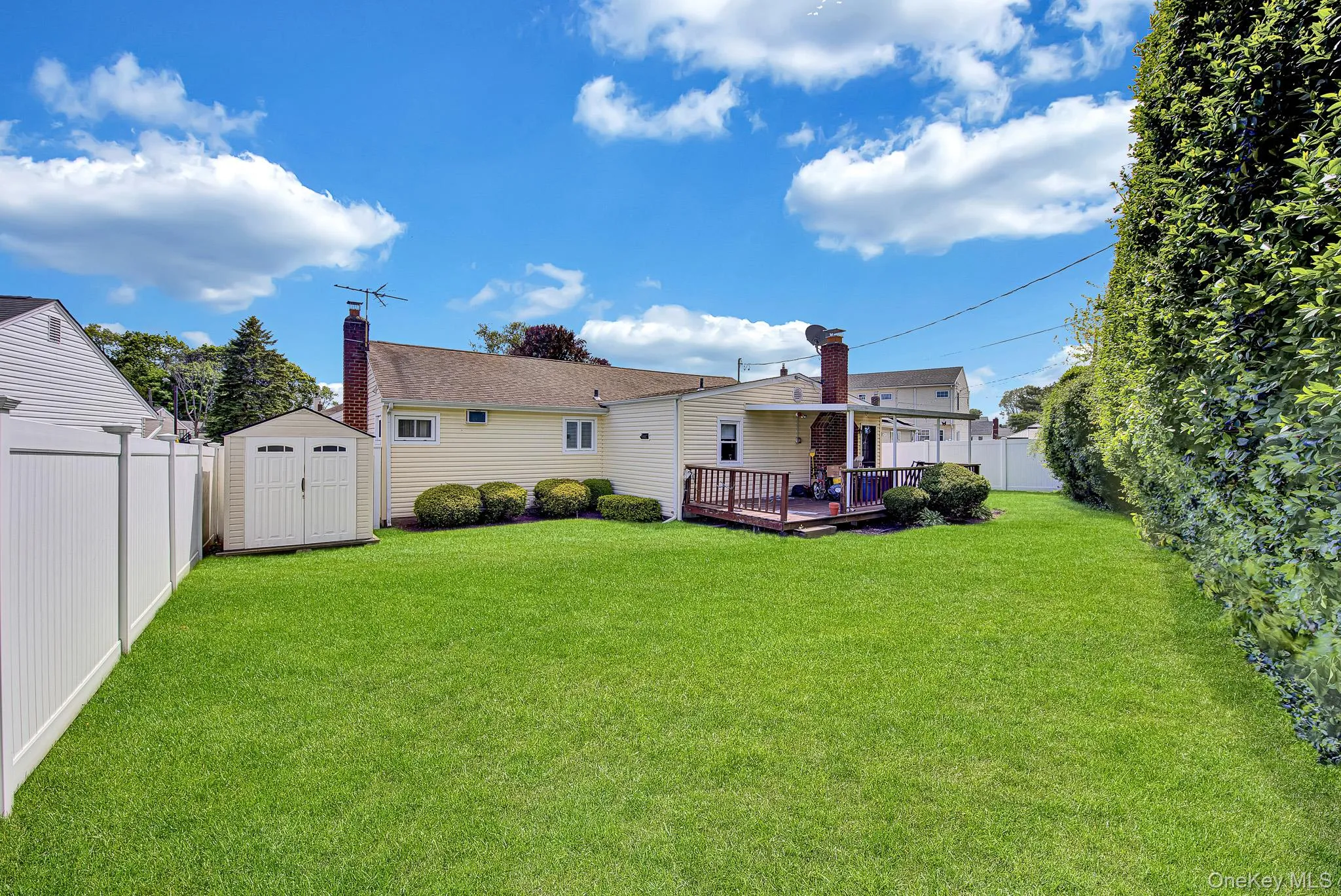 19 Essex Road, Oyster Bay, NY, 3 Bedrooms Bedrooms, 6 Rooms Rooms,1 BathroomBathrooms,Residential,For Rent,Essex,0,1042817 19 Essex Road, Oyster Bay, NY, 3 Bedrooms Bedrooms, 6 Rooms Rooms,1 BathroomBathrooms,Residential,For Rent,Essex,0,1042817