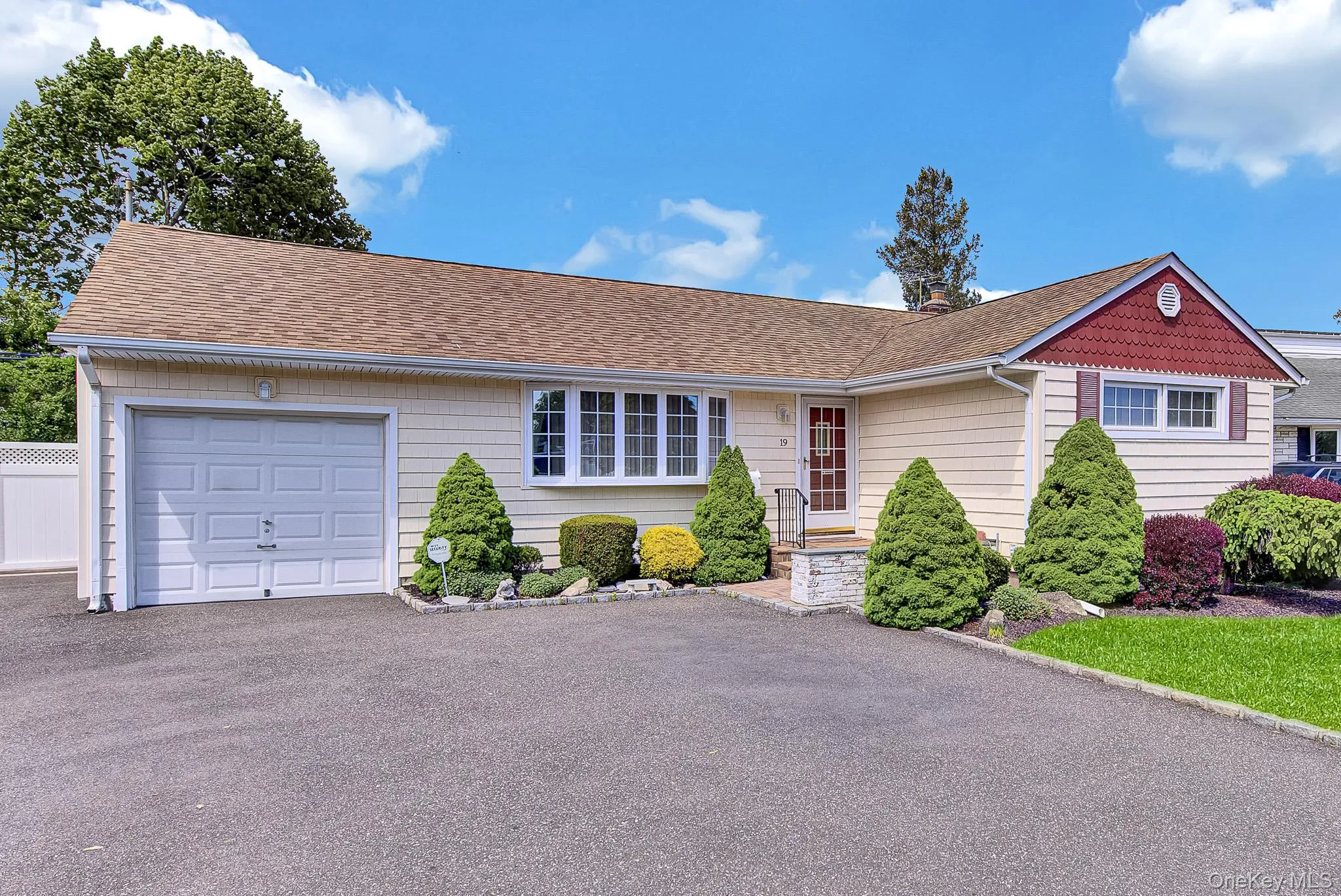 19 Essex Road, Oyster Bay, NY, 3 Bedrooms Bedrooms, 6 Rooms Rooms,1 BathroomBathrooms,Residential,For Rent,Essex,0,1042817 19 Essex Road, Oyster Bay, NY, 3 Bedrooms Bedrooms, 6 Rooms Rooms,1 BathroomBathrooms,Residential,For Rent,Essex,0,1042817