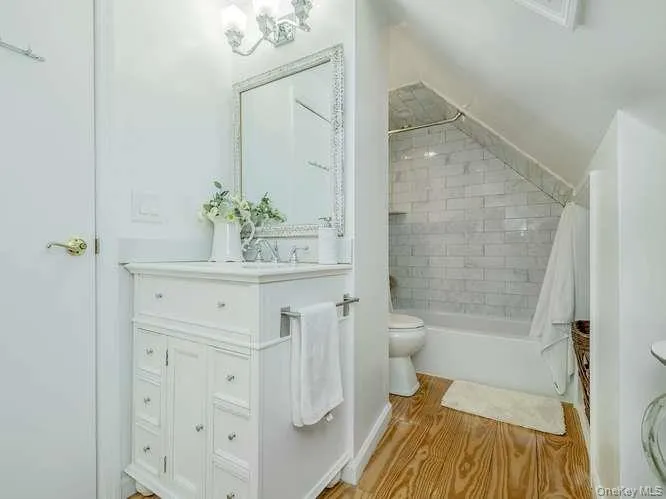 9 Robert Road, Oyster Bay, NY, 3 Bedrooms Bedrooms, 7 Rooms Rooms,2 BathroomsBathrooms,Residential,For Rent,Robert,0,1042818 9 Robert Road, Oyster Bay, NY, 3 Bedrooms Bedrooms, 7 Rooms Rooms,2 BathroomsBathrooms,Residential,For Rent,Robert,0,1042818