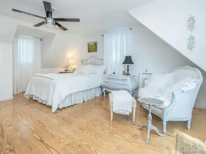 9 Robert Road, Oyster Bay, NY, 3 Bedrooms Bedrooms, 7 Rooms Rooms,2 BathroomsBathrooms,Residential,For Rent,Robert,0,1042818 9 Robert Road, Oyster Bay, NY, 3 Bedrooms Bedrooms, 7 Rooms Rooms,2 BathroomsBathrooms,Residential,For Rent,Robert,0,1042818