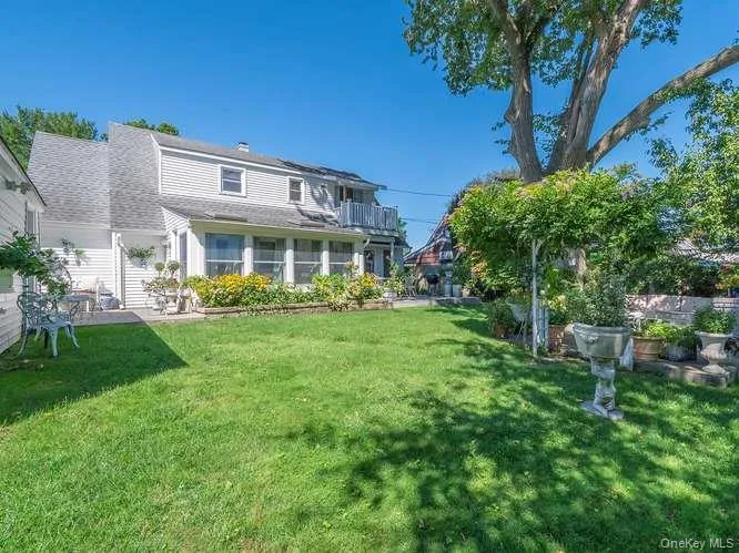 9 Robert Road, Oyster Bay, NY, 3 Bedrooms Bedrooms, 7 Rooms Rooms,2 BathroomsBathrooms,Residential,For Rent,Robert,0,1042818 9 Robert Road, Oyster Bay, NY, 3 Bedrooms Bedrooms, 7 Rooms Rooms,2 BathroomsBathrooms,Residential,For Rent,Robert,0,1042818