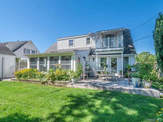 9 Robert Road, Oyster Bay, NY, 3 Bedrooms Bedrooms, 7 Rooms Rooms,2 BathroomsBathrooms,Residential,For Rent,Robert,0,1042818 9 Robert Road, Oyster Bay, NY, 3 Bedrooms Bedrooms, 7 Rooms Rooms,2 BathroomsBathrooms,Residential,For Rent,Robert,0,1042818