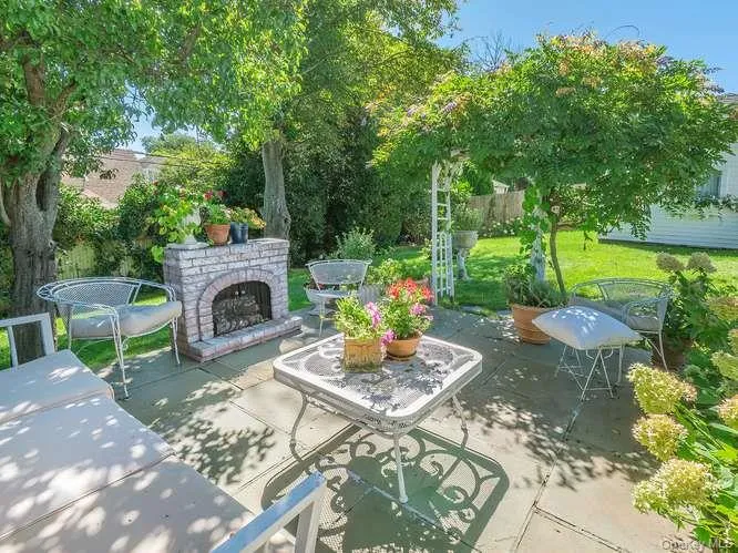 9 Robert Road, Oyster Bay, NY, 3 Bedrooms Bedrooms, 7 Rooms Rooms,2 BathroomsBathrooms,Residential,For Rent,Robert,0,1042818 9 Robert Road, Oyster Bay, NY, 3 Bedrooms Bedrooms, 7 Rooms Rooms,2 BathroomsBathrooms,Residential,For Rent,Robert,0,1042818