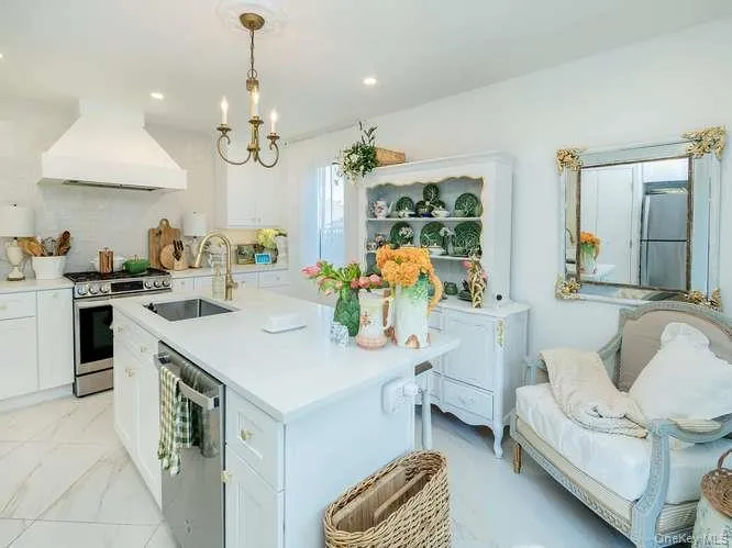 9 Robert Road, Oyster Bay, NY, 3 Bedrooms Bedrooms, 7 Rooms Rooms,2 BathroomsBathrooms,Residential,For Rent,Robert,0,1042818 9 Robert Road, Oyster Bay, NY, 3 Bedrooms Bedrooms, 7 Rooms Rooms,2 BathroomsBathrooms,Residential,For Rent,Robert,0,1042818
