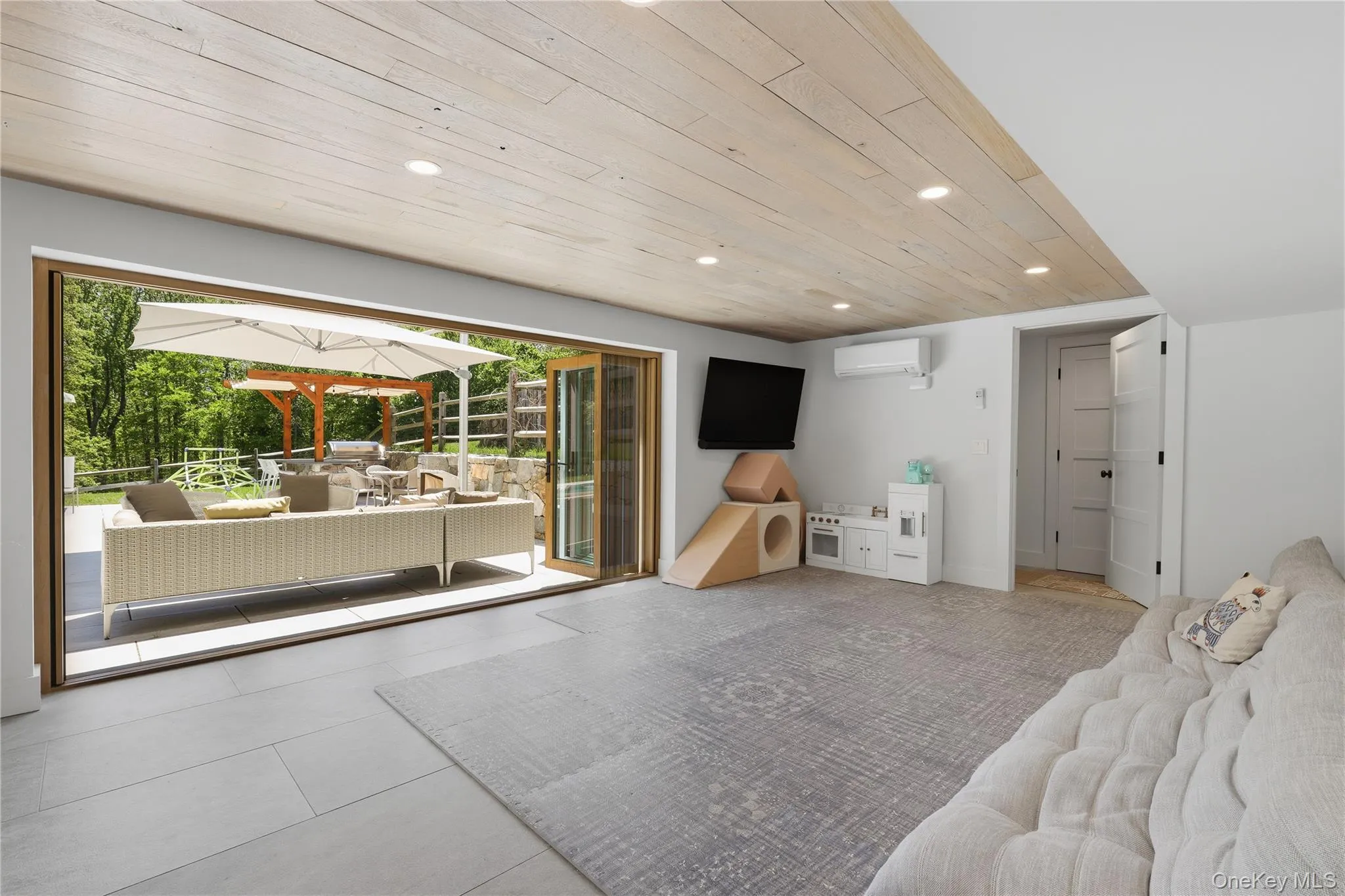 90 Springhurst Road, Bedford, NY, 5 Bedrooms Bedrooms, 10 Rooms Rooms,4 BathroomsBathrooms,Residential Lease,For Rent,Springhurst,0,1042820 90 Springhurst Road, Bedford, NY, 5 Bedrooms Bedrooms, 10 Rooms Rooms,4 BathroomsBathrooms,Residential Lease,For Rent,Springhurst,0,1042820