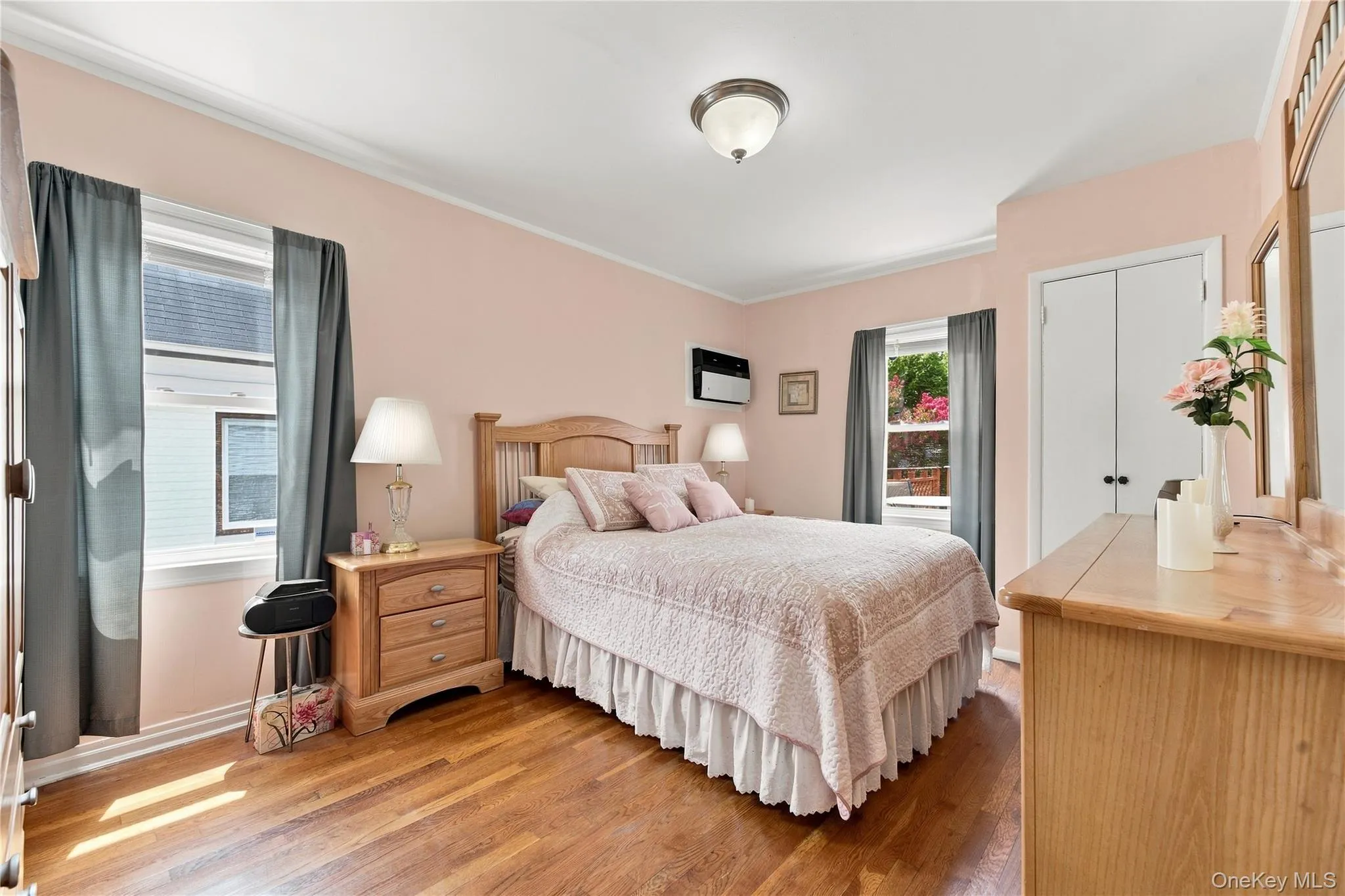 4850 188th Street, New York, NY, 2 Bedrooms Bedrooms, 5 Rooms Rooms,2 BathroomsBathrooms,Residential,For Rent,188th,0,1042821 4850 188th Street, New York, NY, 2 Bedrooms Bedrooms, 5 Rooms Rooms,2 BathroomsBathrooms,Residential,For Rent,188th,0,1042821