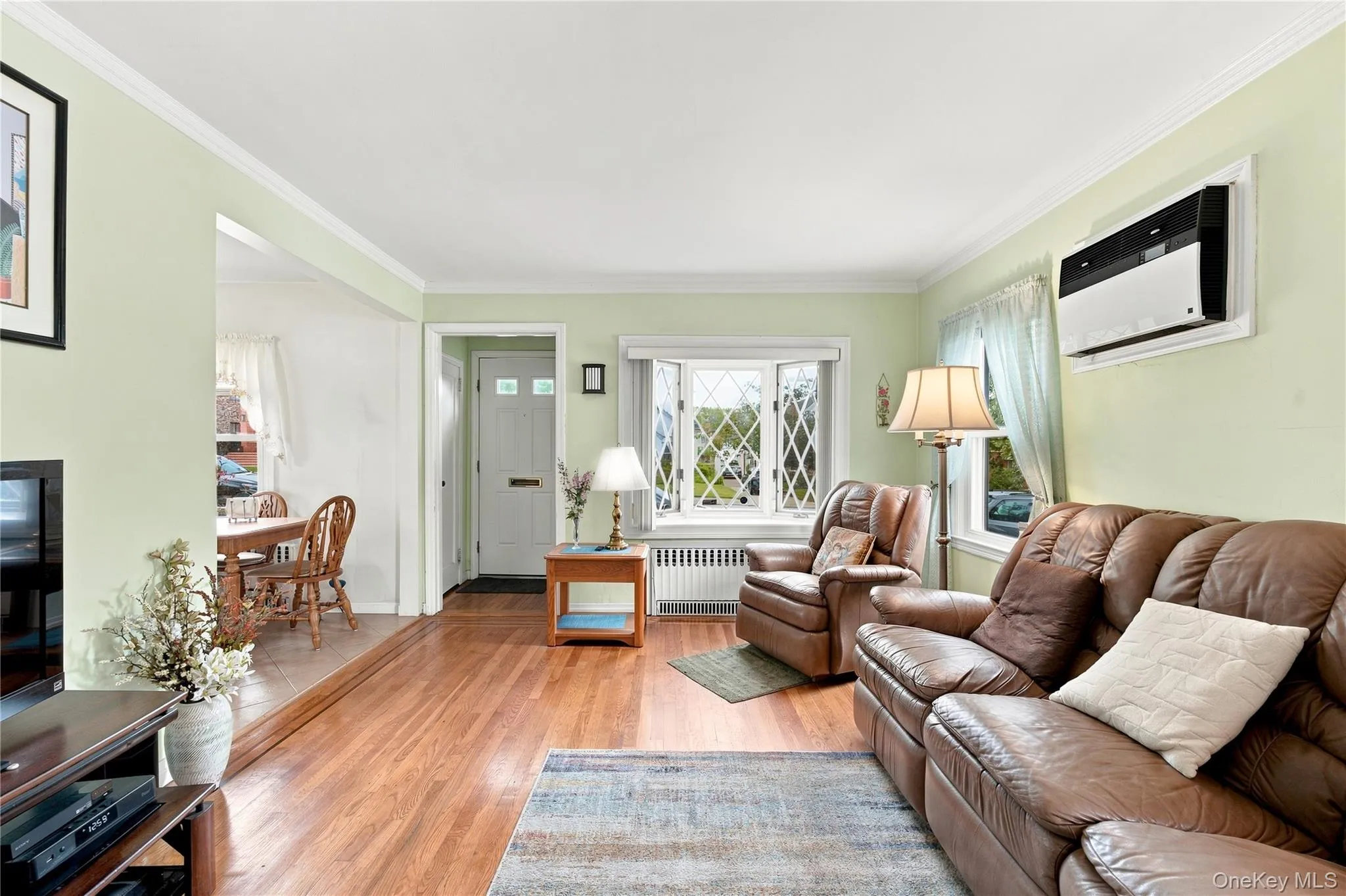 4850 188th Street, New York, NY, 2 Bedrooms Bedrooms, 5 Rooms Rooms,2 BathroomsBathrooms,Residential,For Rent,188th,0,1042821 4850 188th Street, New York, NY, 2 Bedrooms Bedrooms, 5 Rooms Rooms,2 BathroomsBathrooms,Residential,For Rent,188th,0,1042821