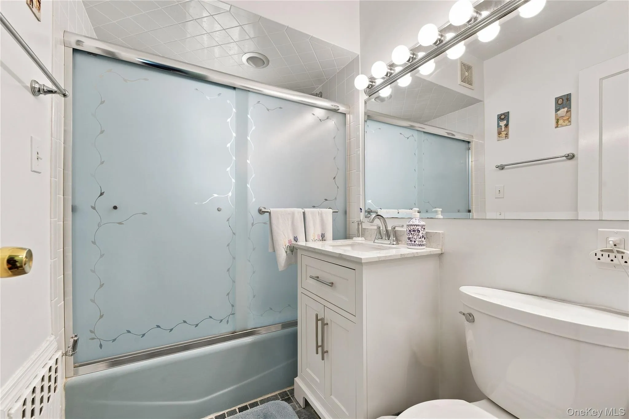 4850 188th Street, New York, NY, 2 Bedrooms Bedrooms, 5 Rooms Rooms,2 BathroomsBathrooms,Residential,For Rent,188th,0,1042821 4850 188th Street, New York, NY, 2 Bedrooms Bedrooms, 5 Rooms Rooms,2 BathroomsBathrooms,Residential,For Rent,188th,0,1042821