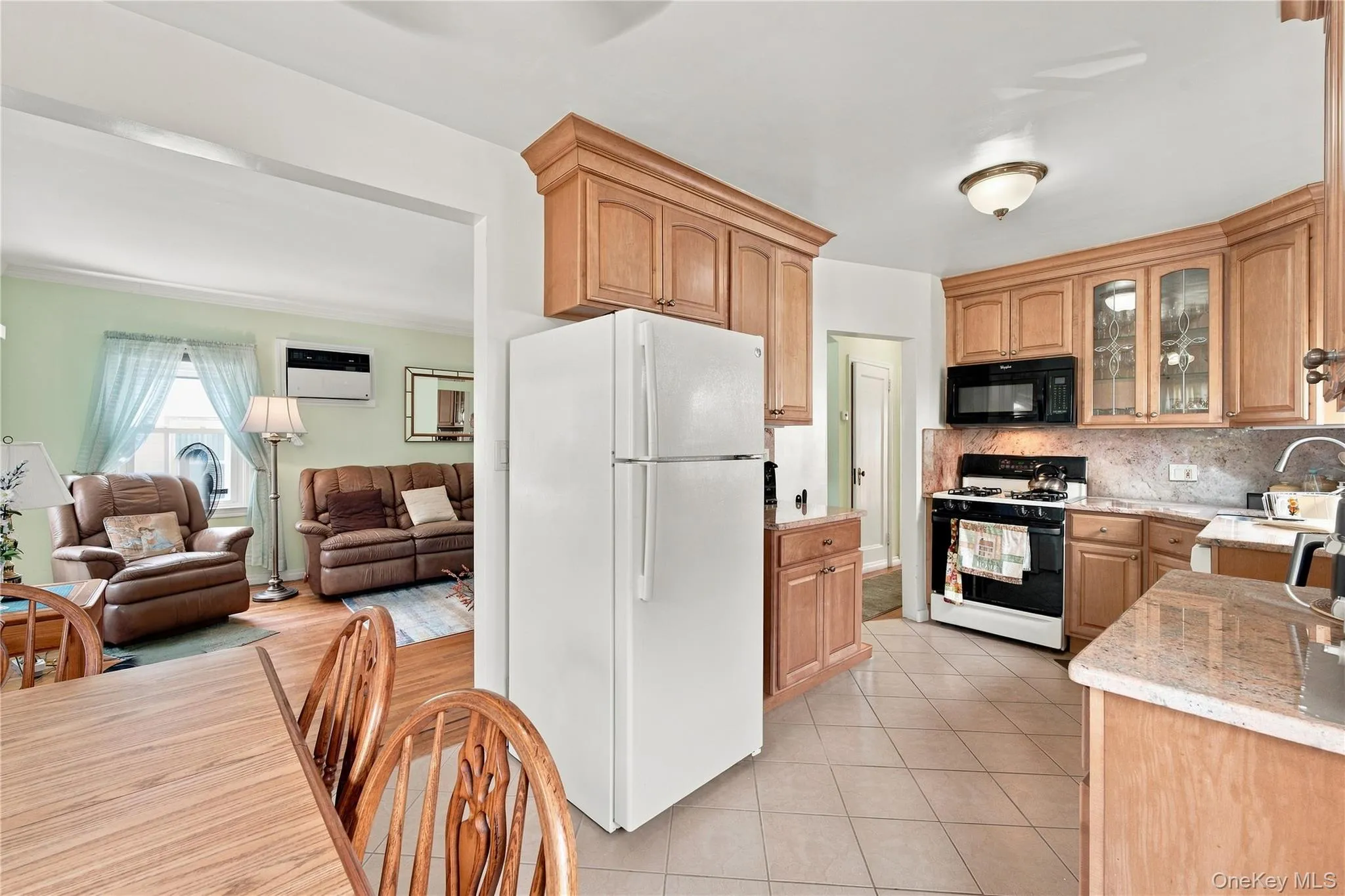 4850 188th Street, New York, NY, 2 Bedrooms Bedrooms, 5 Rooms Rooms,2 BathroomsBathrooms,Residential,For Rent,188th,0,1042821 4850 188th Street, New York, NY, 2 Bedrooms Bedrooms, 5 Rooms Rooms,2 BathroomsBathrooms,Residential,For Rent,188th,0,1042821